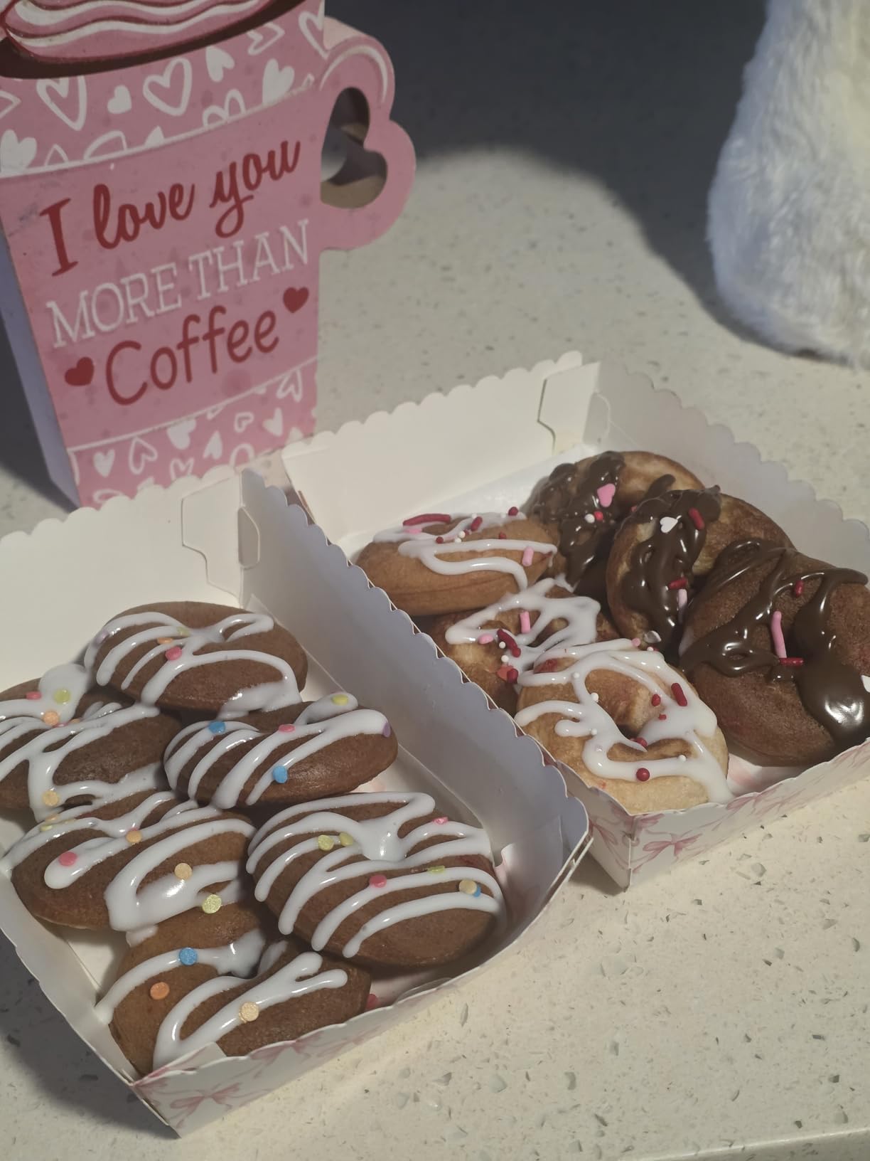 Mini Donut Maker Machine, Bake 12 Mini Doughnuts, Maquina Para Hacer Donas, Perfect for Breakfast, Snacks, Desserts & More customer photo 2