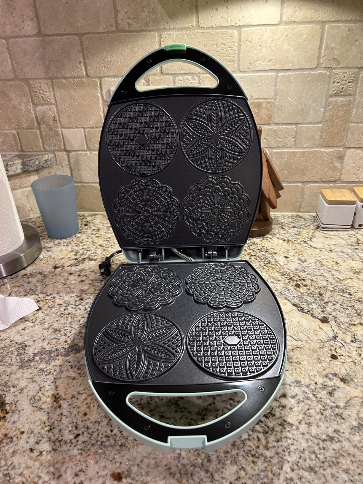 Multi Pizzelle Maker Electric, Stroopwafel Iron, 4 x 4.5