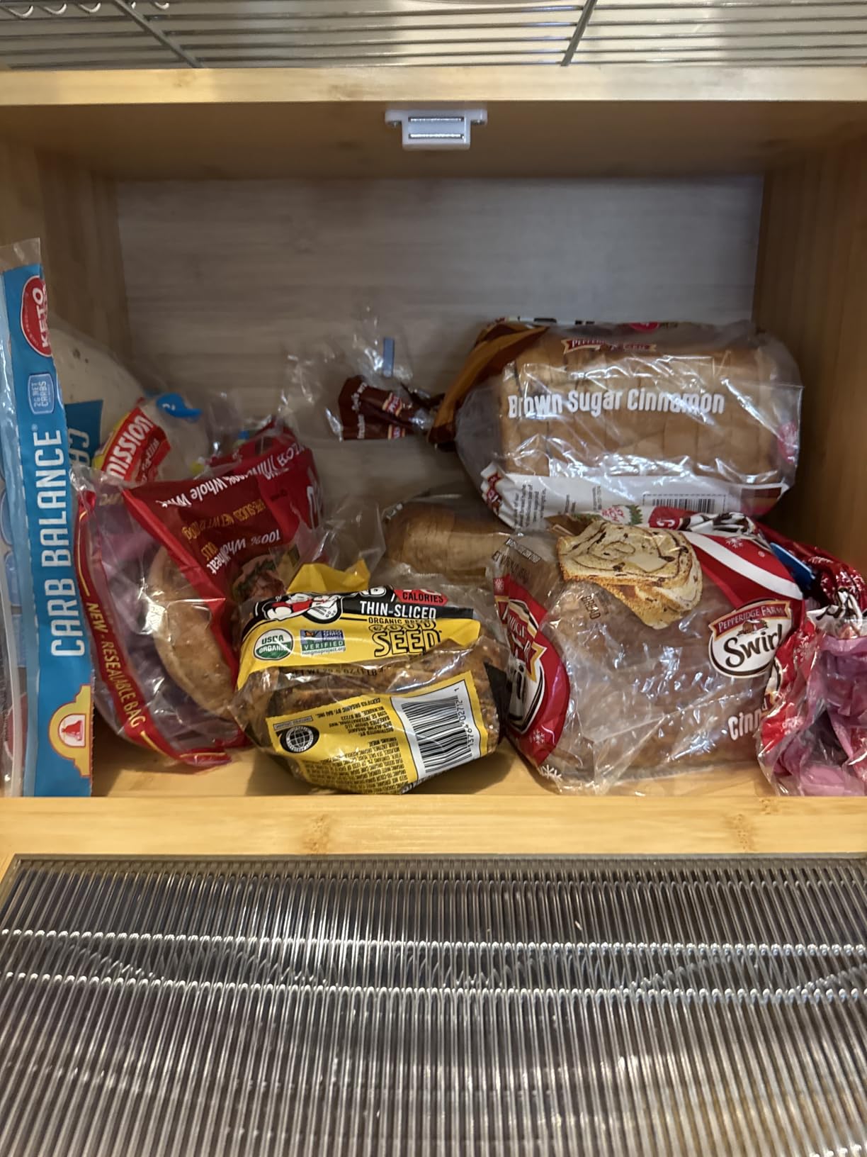 Bread Box for Kitchen Counter, Large Bamboo Bread Storage Container with Wavy Acrylic Door, Bamboo Wooden Farmhouse Bread Box (Natural, Medium) customer photo 2