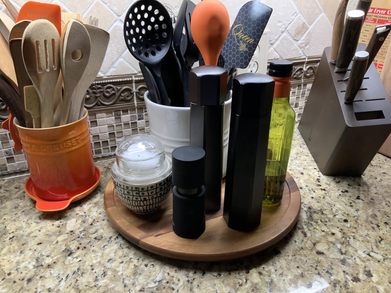 HexClad Salt and Pepper Mill Set with Adjustable Professional Grinders and No-Mess Caps customer photo 2