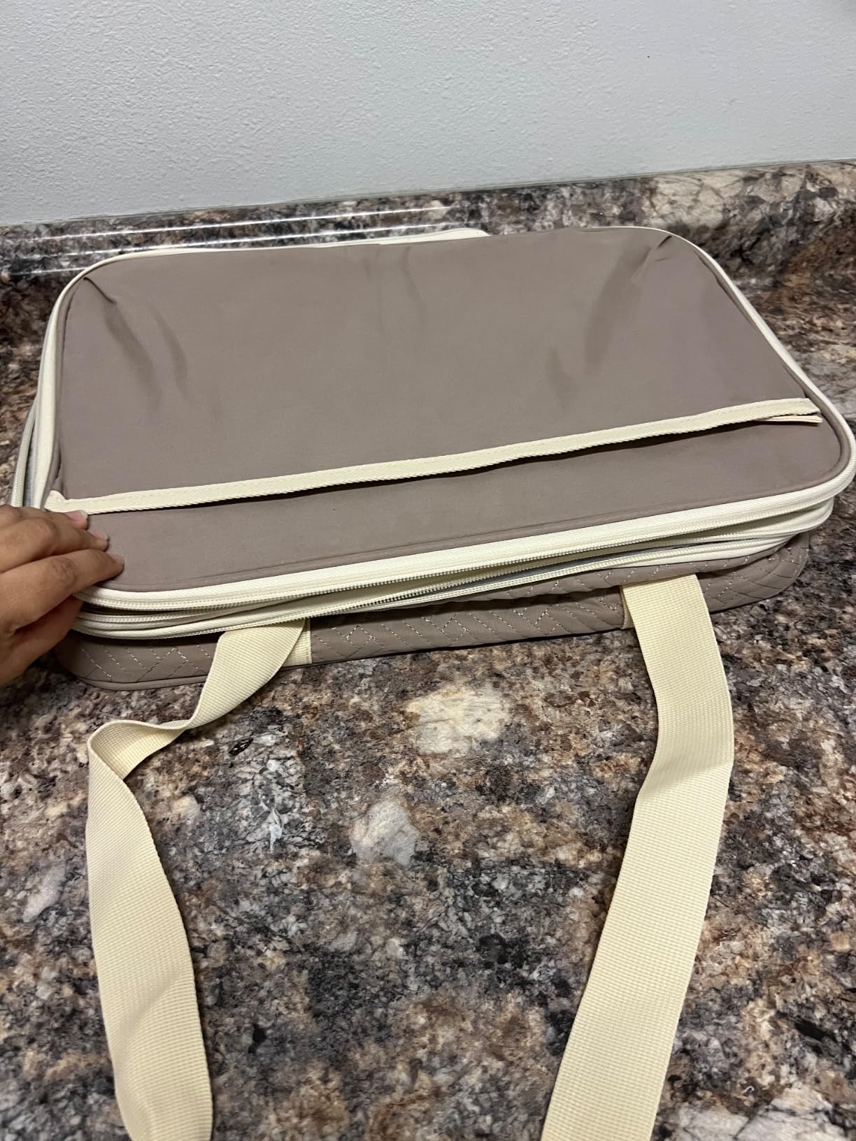 TOURIT Double Decker Insulated Casserole Carrier for Hot or Cold Food Expandable Thermal Food Carrier for Picnic Cookouts Potluck Parties Fits 9