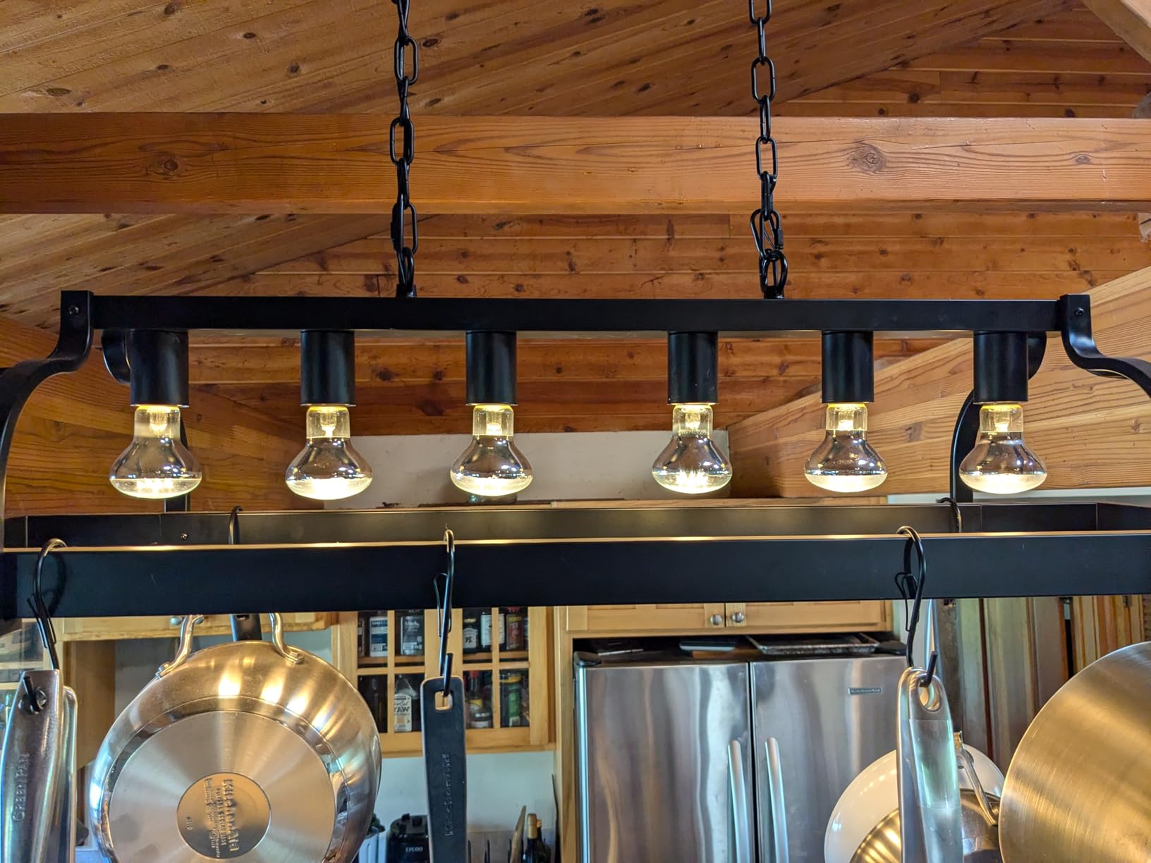 WUZUPS 5-Light Metal Chandelier Imitation Wood Grain Linear Pendant Ceiling Lighting Rustic Farmhouse Fixture Kitchen Island Dining Room, H 8.5