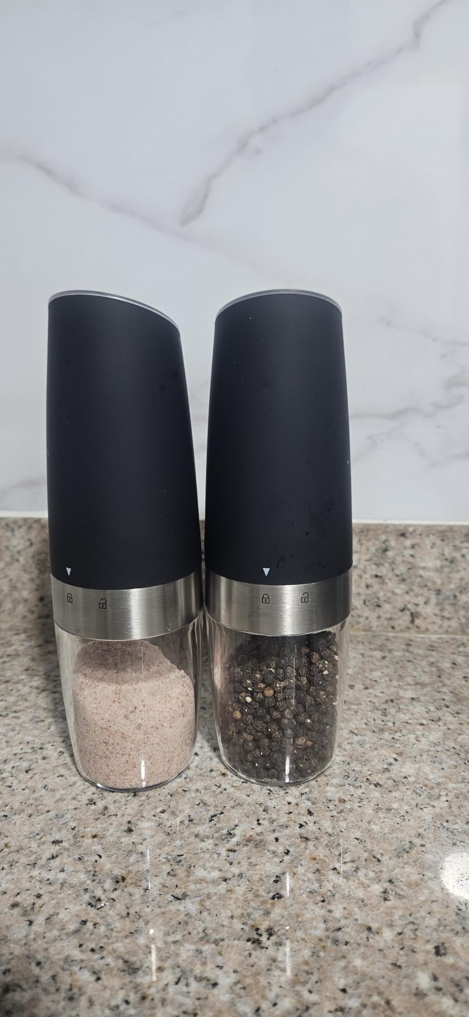 Gravity Electric Salt and Pepper Grinder set of 2, Automatic Salt And Pepper Grinder Set, Adjustable Roughness, Battery Powered, LED Light, 2 Pack, (Black) customer photo 2