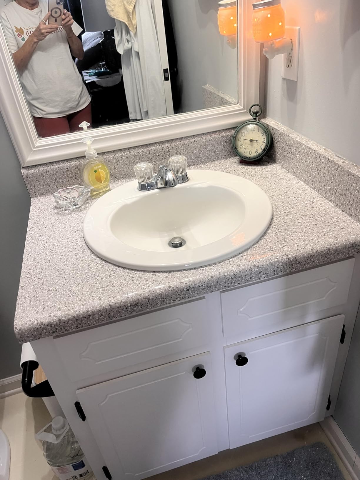 VEELIKE Grey Granite Kitchen Countertop Peel and Stick Waterproof Marble Contact Paper for Countertops 354''x32'' Wide Laminate Countertop Sheets Adhesive Counter Top Covers for Bathroom Powder Room customer photo 1