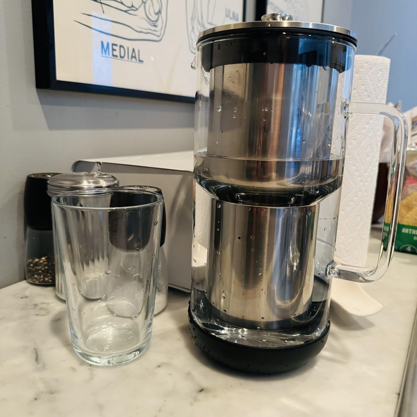 Aarke Purifier - Premium Glass and Stainless Steel Water Filter Pitcher, Refillable Filter System and Granules, 2.8L Pitcher with 1.66L Filtration Capacity customer photo 2