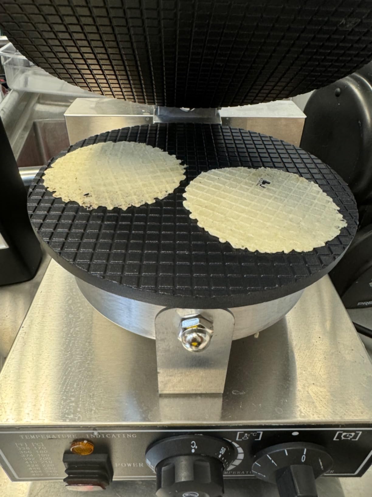110V Electric Ice Cream Cone Maker 1300W Commercial Waffle Cone Machine Electric Stainless Steel Egg Cone Baker Non Stick coating with Temp & Time Control for Restaurant Bakeries customer photo 1