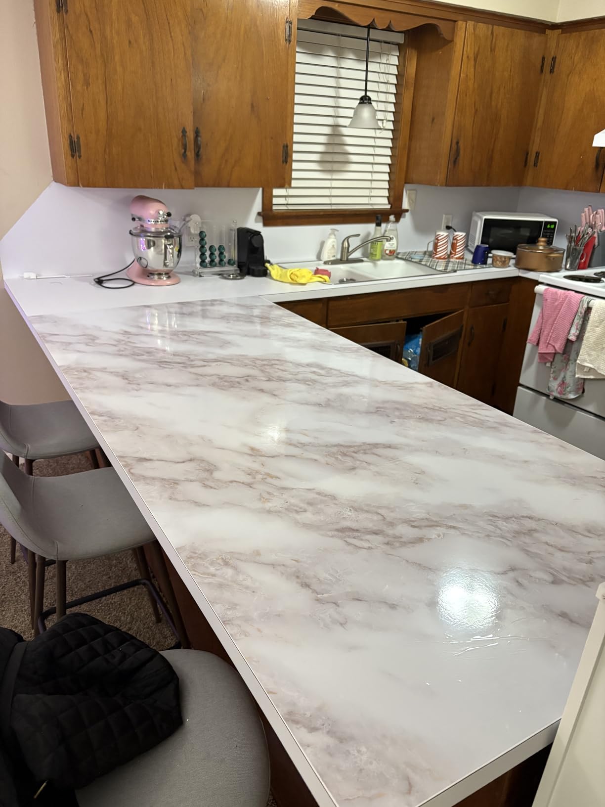 rabbitgoo Marble Contact Paper for Countertops, Self Adhesive Peel and Stick Wallpaper, Removable Kitchen Counter Top Contact Paper for Old Furniture, Gold Matte Granite, 17.5 x 78.7 Inch customer photo 1