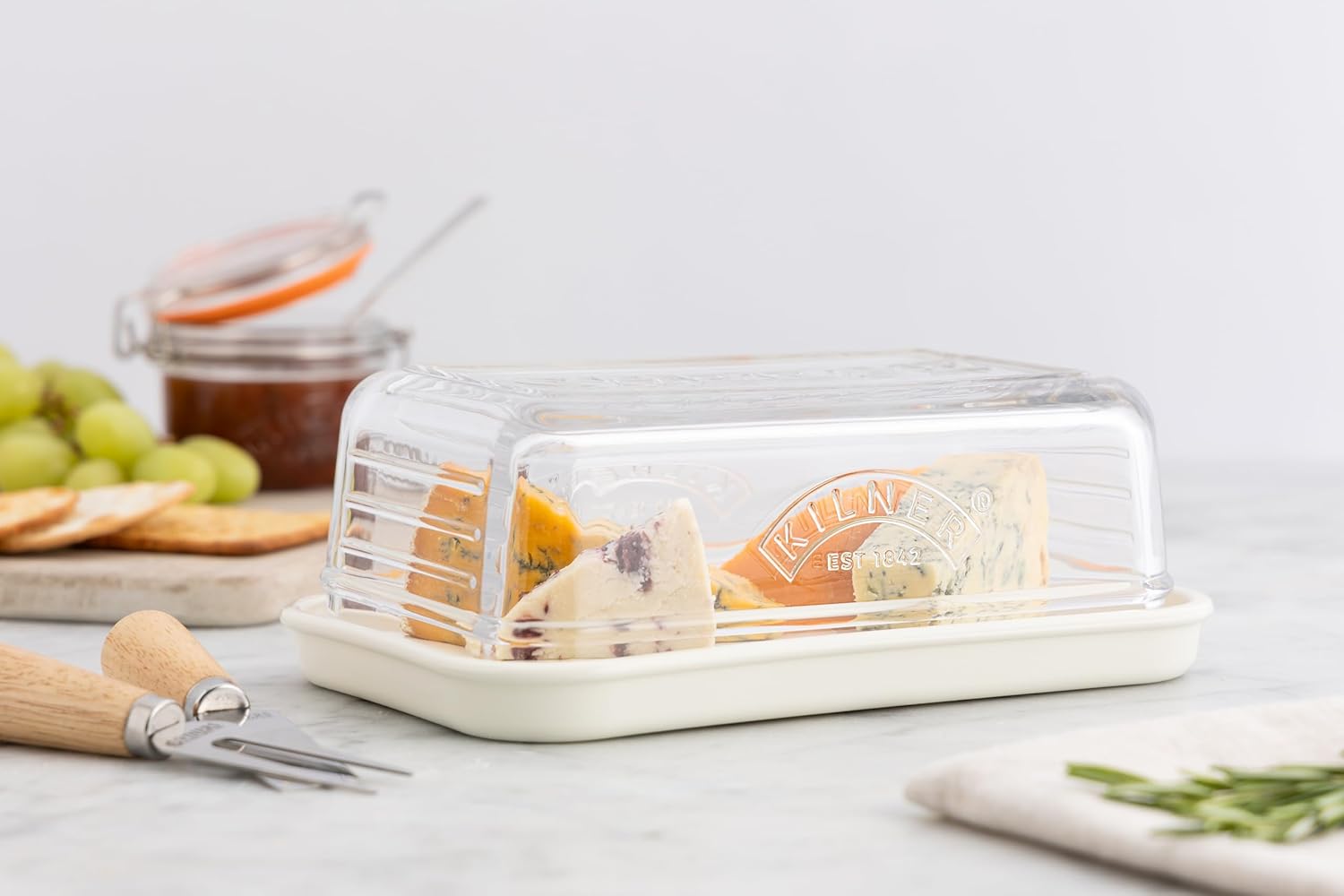 Kilner Cheese Store Airtight Cheese Storage, Removable Silicone Seal for Breathable Storage, Ceramic Serving Base, Dishwasher Safe Glass Lid customer photo 2