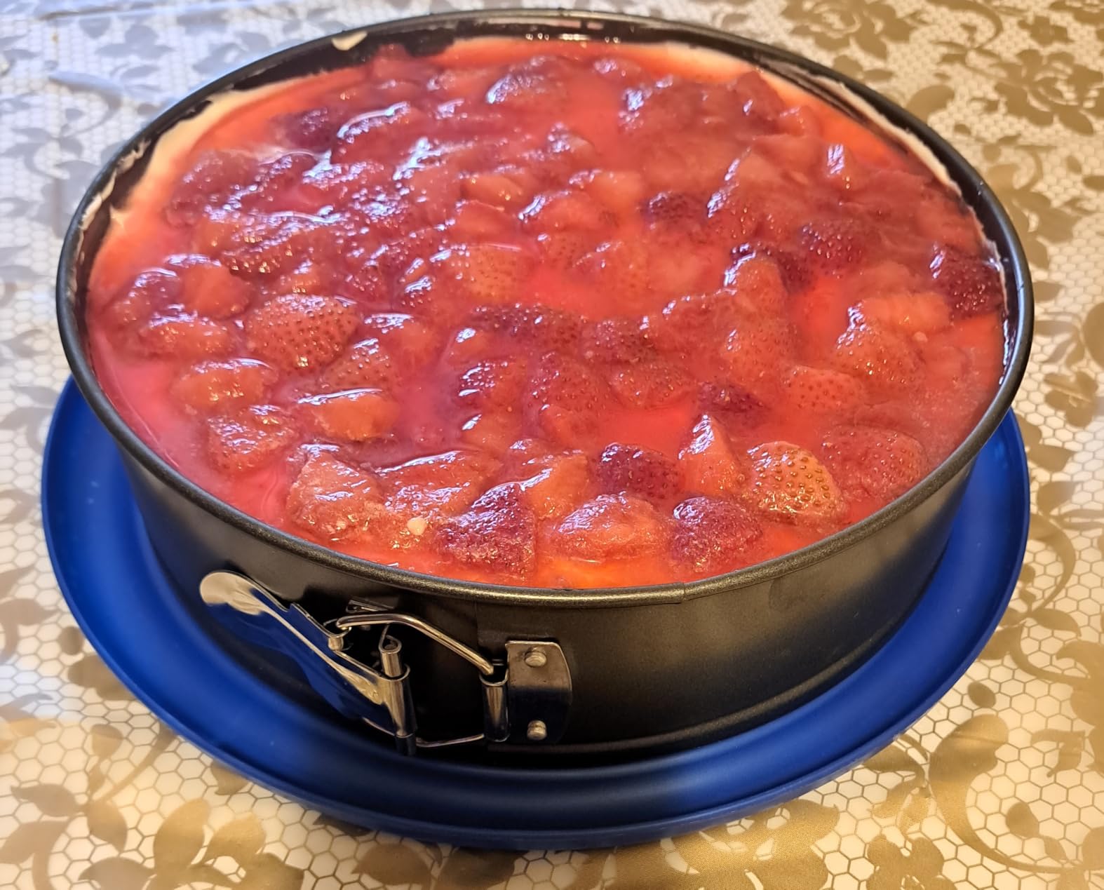 Springform Pan 9 Inch NONSTICK - Cheesecake Pan with Silicone Sleeve - NO LEAKS in Water Bath customer photo 2