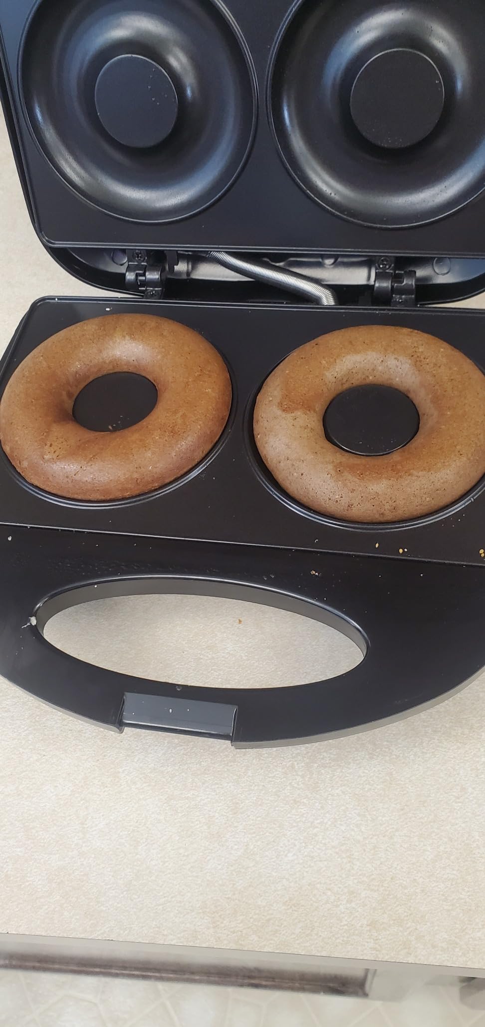 Donut Maker,Doughnut Machine,Bake 2 Donuts,Double-sided heating, Non-stick Surface, Perfect for Breakfast,for Commercial or Family Use,Easy to Clean customer photo 1