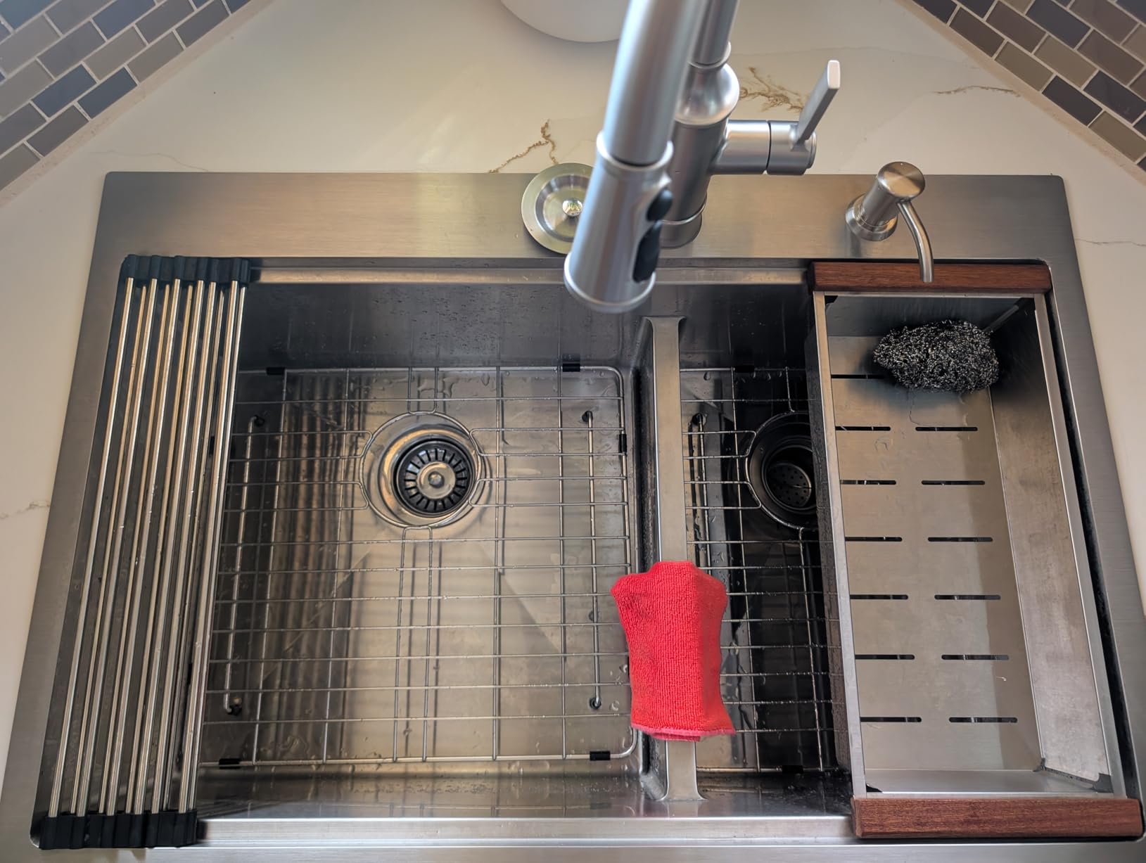 Lordear 33 Inch Drop in Kitchen Sink Double Bowl Kitchen Sinks 16 Gauge 304 Stainless Steel 50/50 Topmount Double Basin Sink customer photo 1