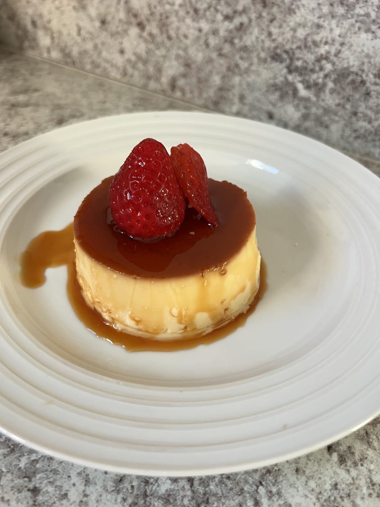 vancasso 8 oz Ramekins with Lid, Porcelain Creme Brulee Souffle Dishes, White Pudding Custard Cups Ramiken for Baking, Dishwasher and Oven Safe, Set of 6 customer photo 1