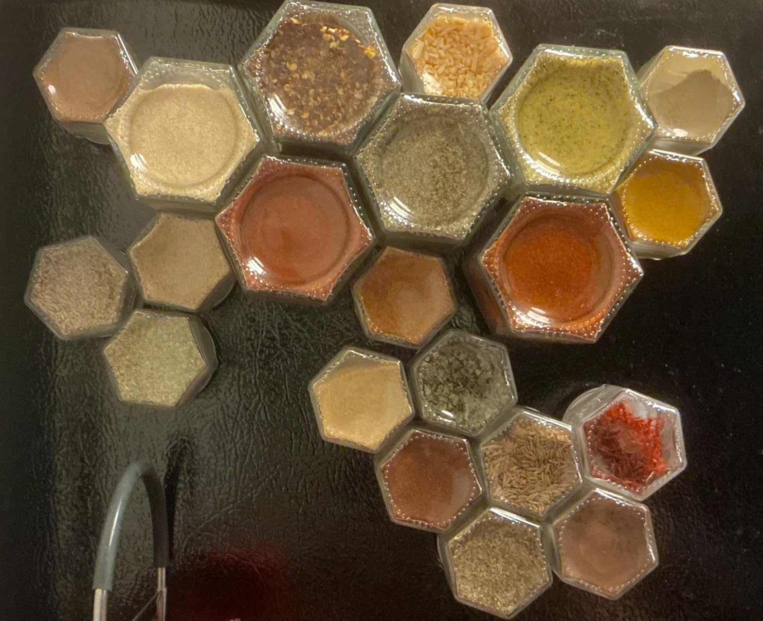 Magnetic Spice Jars Combo Pack 21 Set (6 Large 4 oz + 15 Small 2 oz) Refrigerator Hexagon Glass Spice Jar Magnetic Lid Shaker Spice Labels customer photo 2