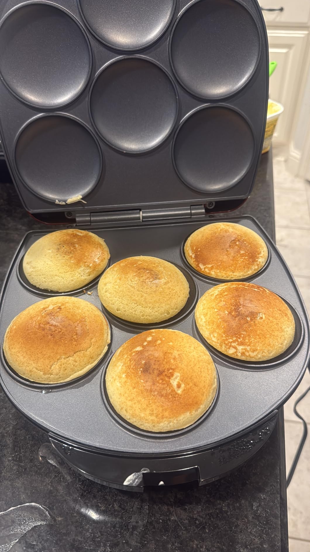 EUROSTAR AR601R 6-Serving Arepa Maker, Red customer photo 1