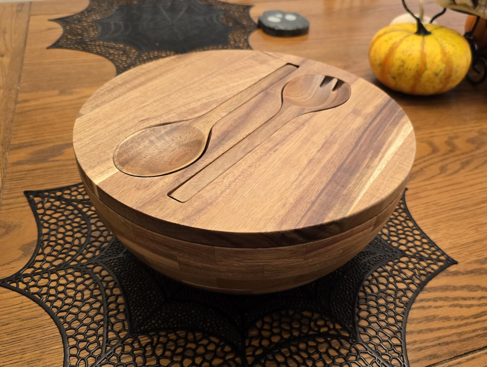 Acacia Wooden Salad Bowl with Lid, Built-in Acacia Wood Utensils, 10.5