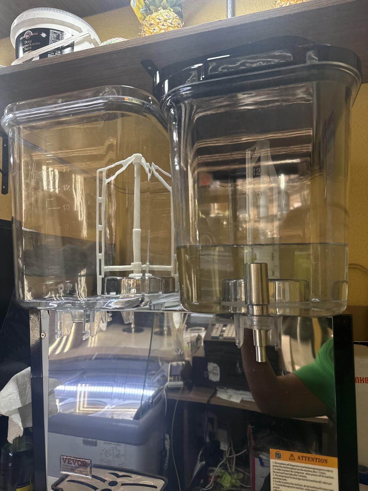 VEVOR Commercial Beverage Dispenser, 2 Tanks 18 L / 19 QT Per Tank Juice Dispenser, 370W Stainless Steel Ice Tea Drink Machine with 45°F-54°F Cooling Temperature, for Cold Drink Restaurant Bar Party customer photo 1