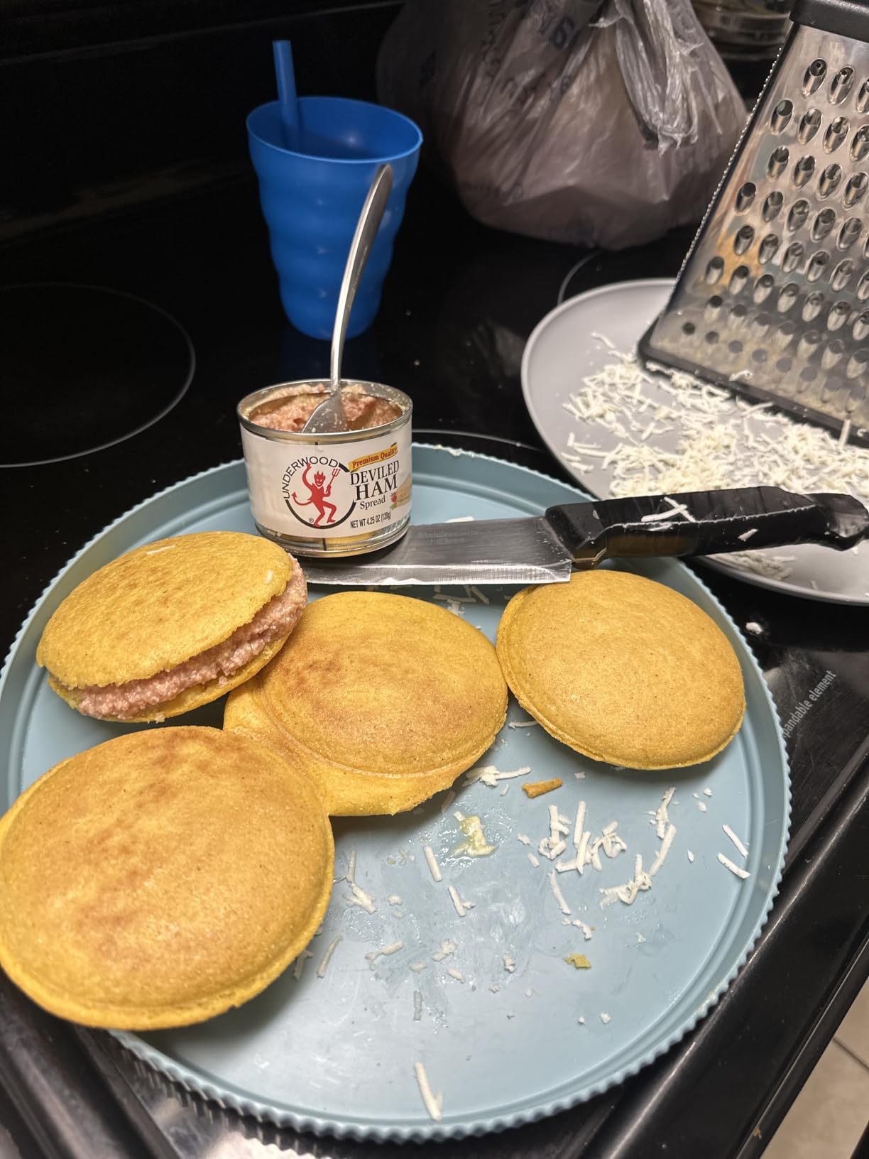 Electric Arepas Maker with Browning Control, Mini Pancakes Maker, Pancake Maker Pan, Tostiarepa, Makes Arepas, Corn Patties, Mini Pancakes, Breakfast Sandwiches, Fried Eggs, Graphite customer photo 1
