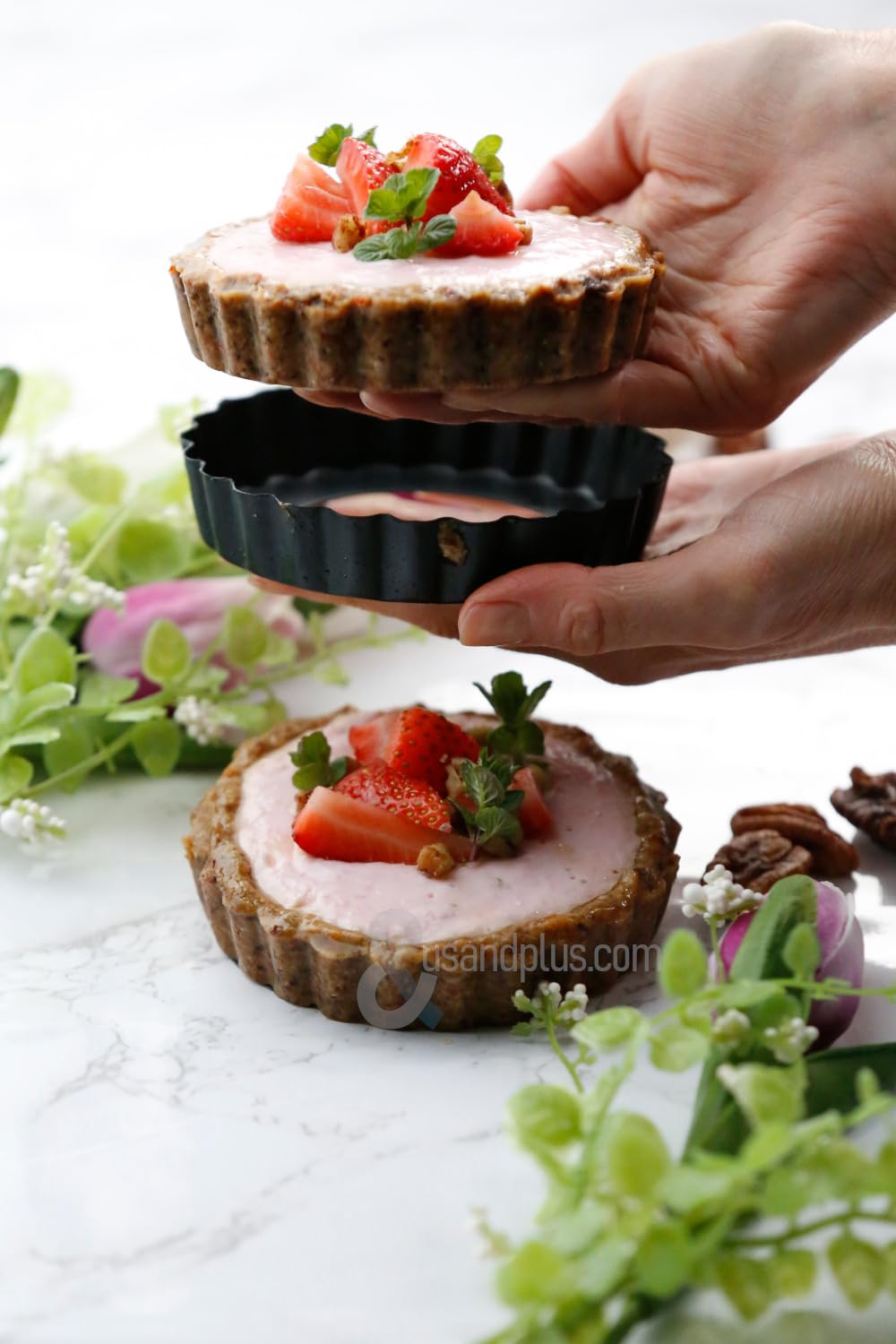 NutriChef 10-Piece Nonstick Mini Tart Pans with Removable Bottom - Heavy Duty 4 Inch Steel Quiche Pans, Oven & Dishwasher Safe, Fluted Side for Sweet & Savory Foods - Includes 200pcs Parchment Paper customer photo 1