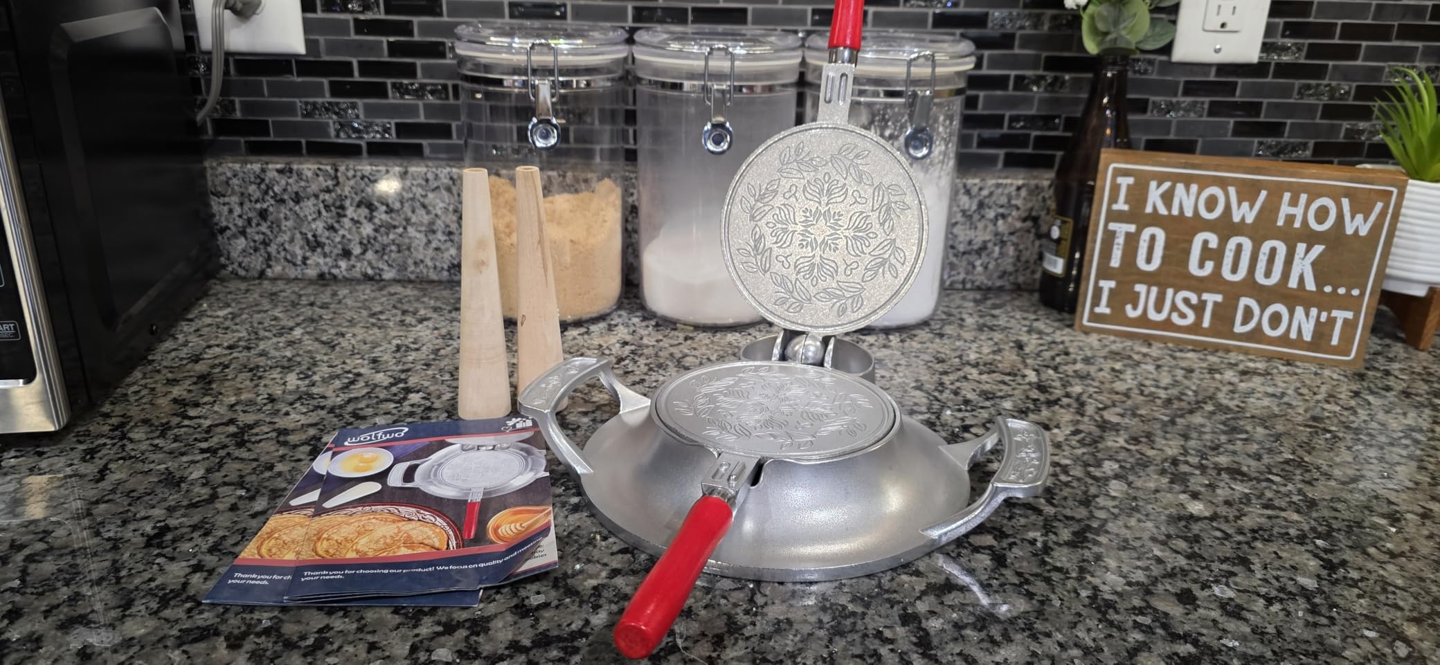 Wolfwo Traditional Rotating Krumkake Iron for Gas Stoves, Electric Furnace - Cast Aluminum customer photo 2