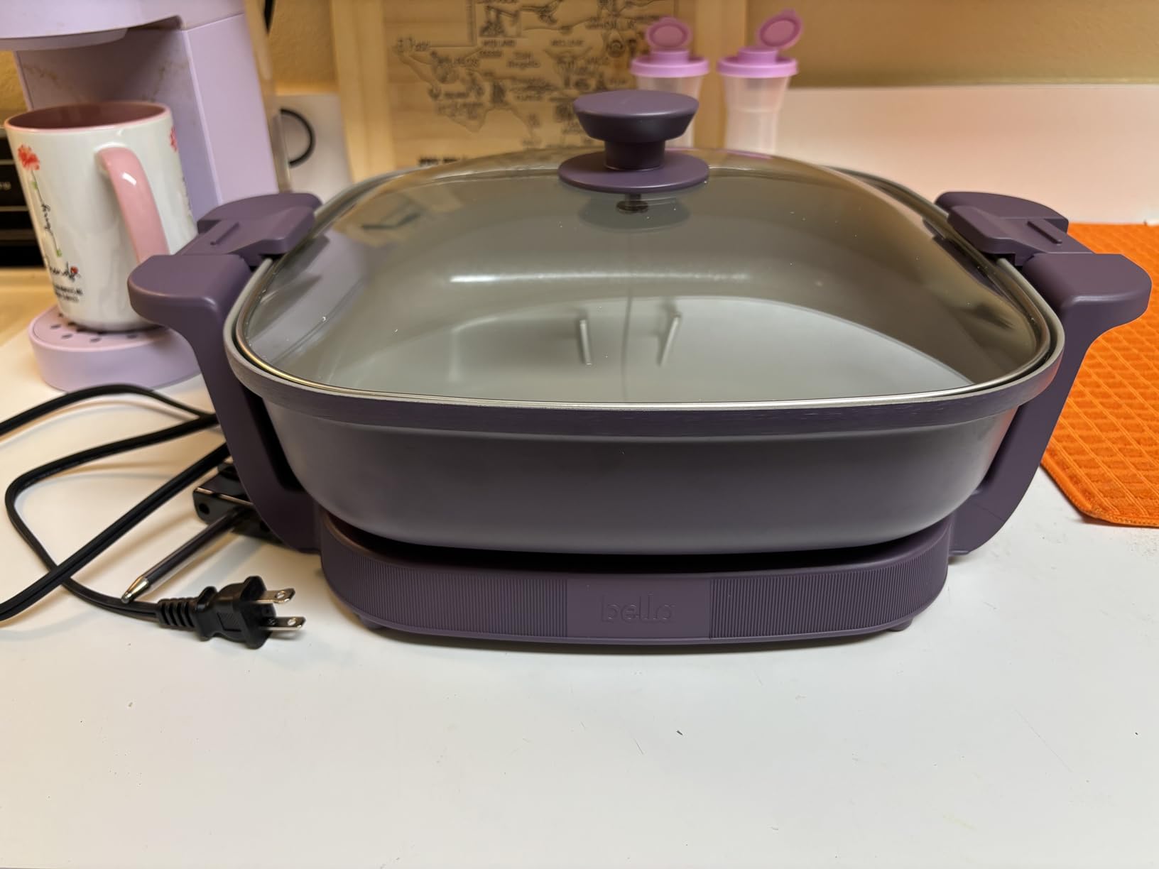 bella Make & Take Electric Skillet, Fits-anywhere™ kitchenware, EverGood™ Ceramic Coating, Adjustable Temperature & Dishwasher-Safe Tempered Glass Lid, Cast Aluminum Base, 1200 Watt, Oatmilk customer photo 2