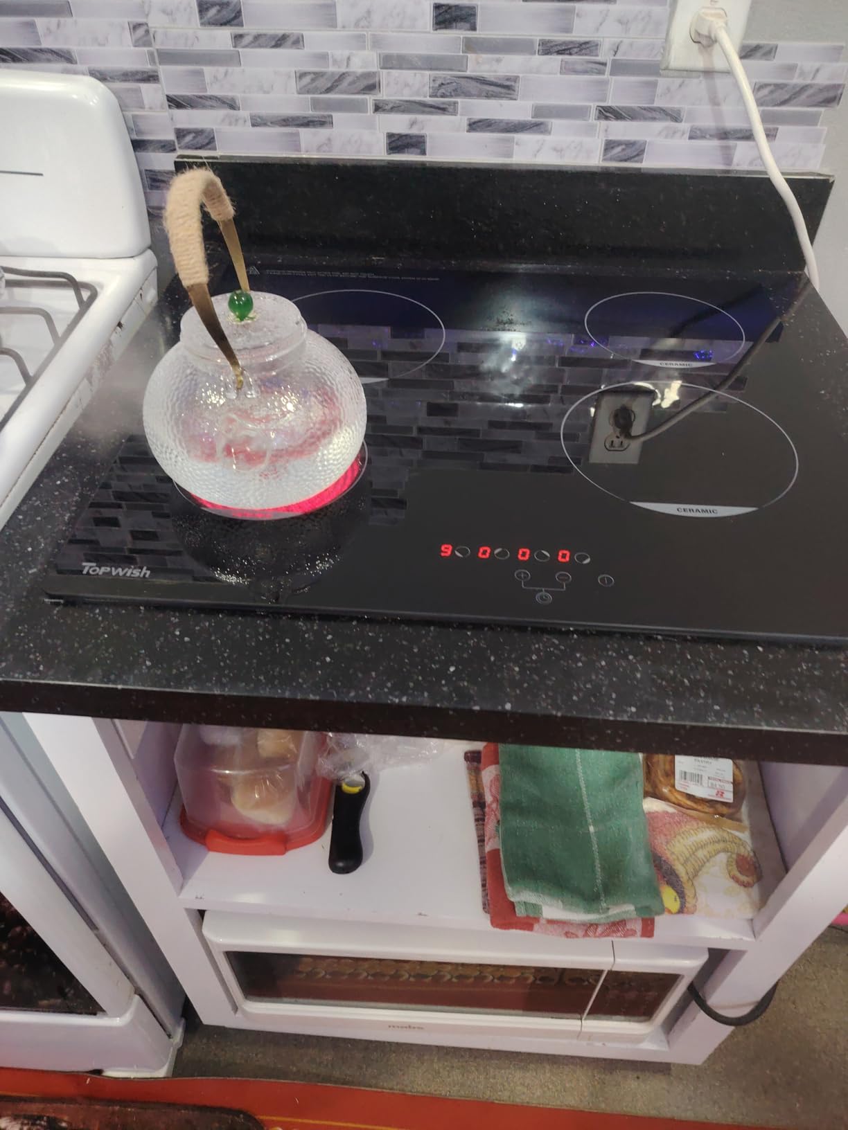 TOPWISH 24 Inch Electric Cooktop, 4 Burners Built-in Electric Stove Top Hot Plate, 6000W Drop-in Ceramic Cooktop Kitchen Stoves with Touch Control, Safety Lock, Timer, 220-240v (Hard Wired No Plug) customer photo 2