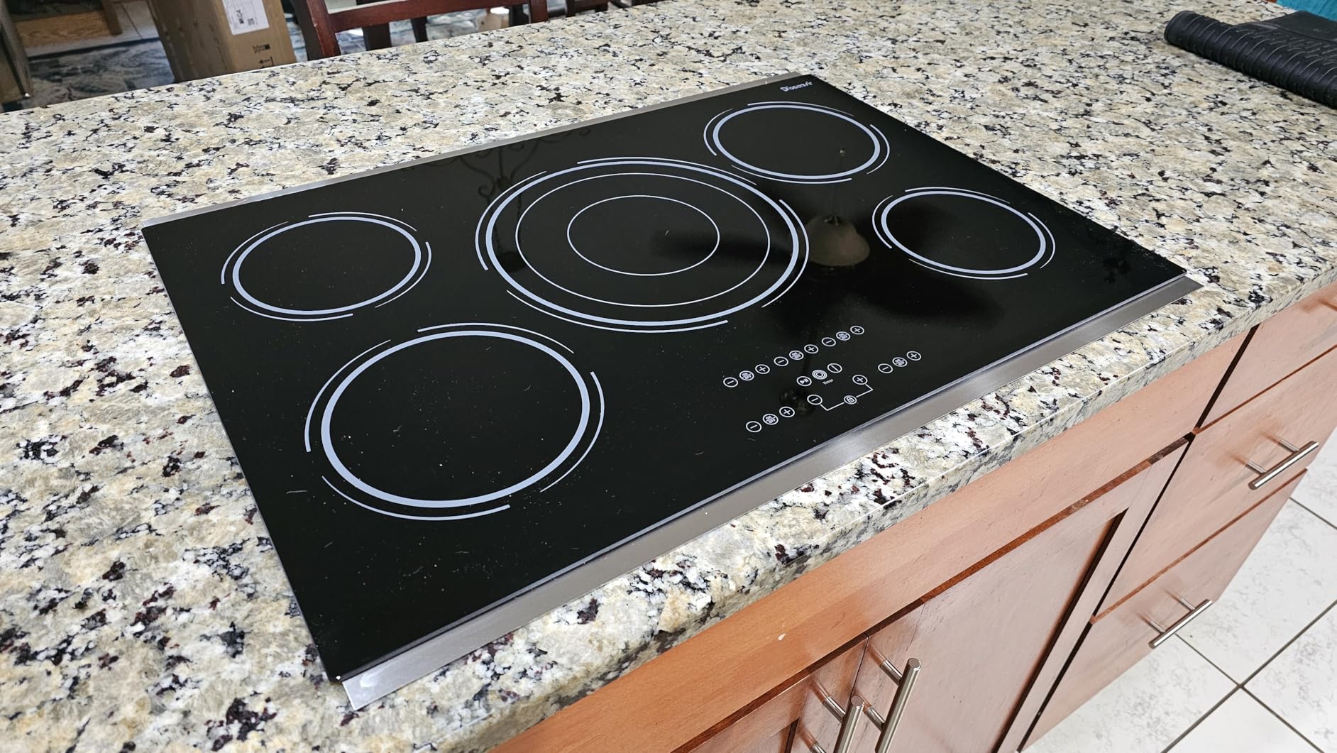 30 Inch Electric Cooktop - 9000W Powerful 5 Burner Electric Stovetop, 220V Built-in Ceramic Stove 30 Inches with Triple Ring, Timer, Safety Lock, Pause, 220V-240V Hard Wired (No Plug) customer photo 1