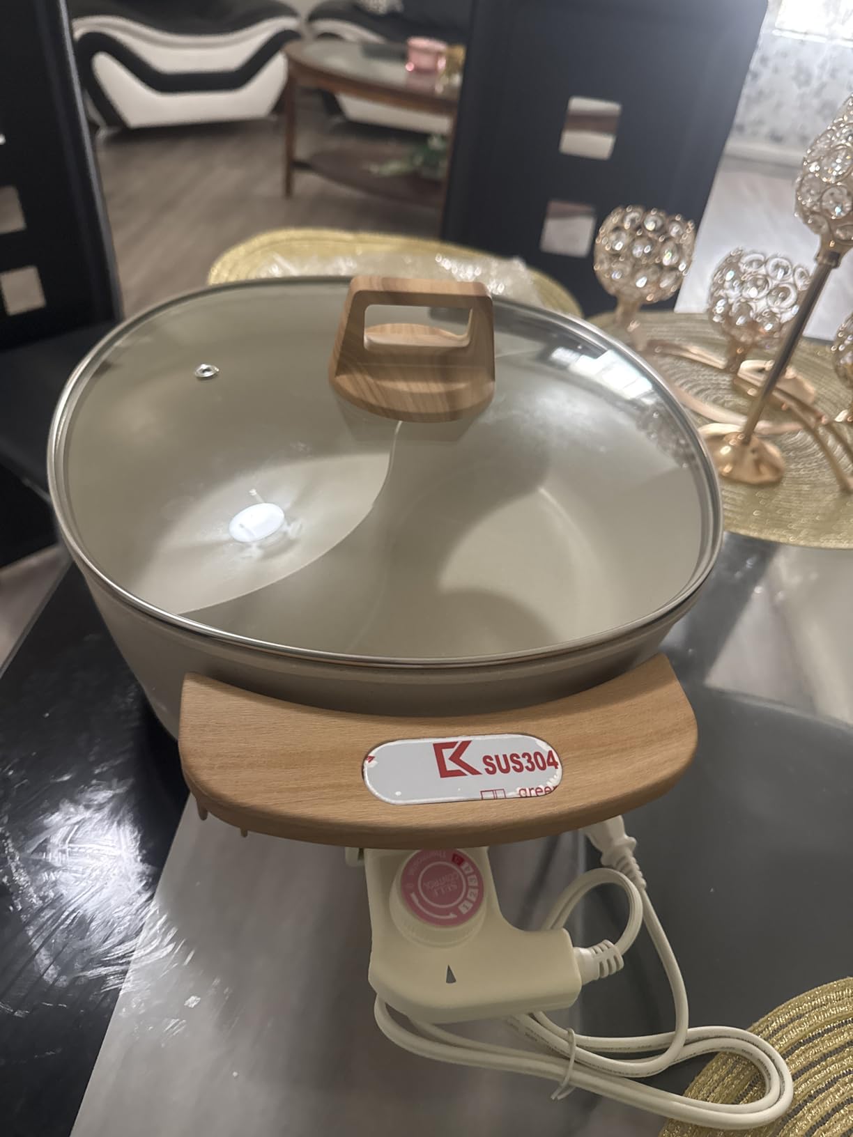 Hot Pot Electric Hot Pot with Divider, Large 6L Nonstick Dual-Sided Shabu Shabu Pot Dual-Flavor hotpot electric 1500W with Adjustable 5-Temperature Control customer photo 2