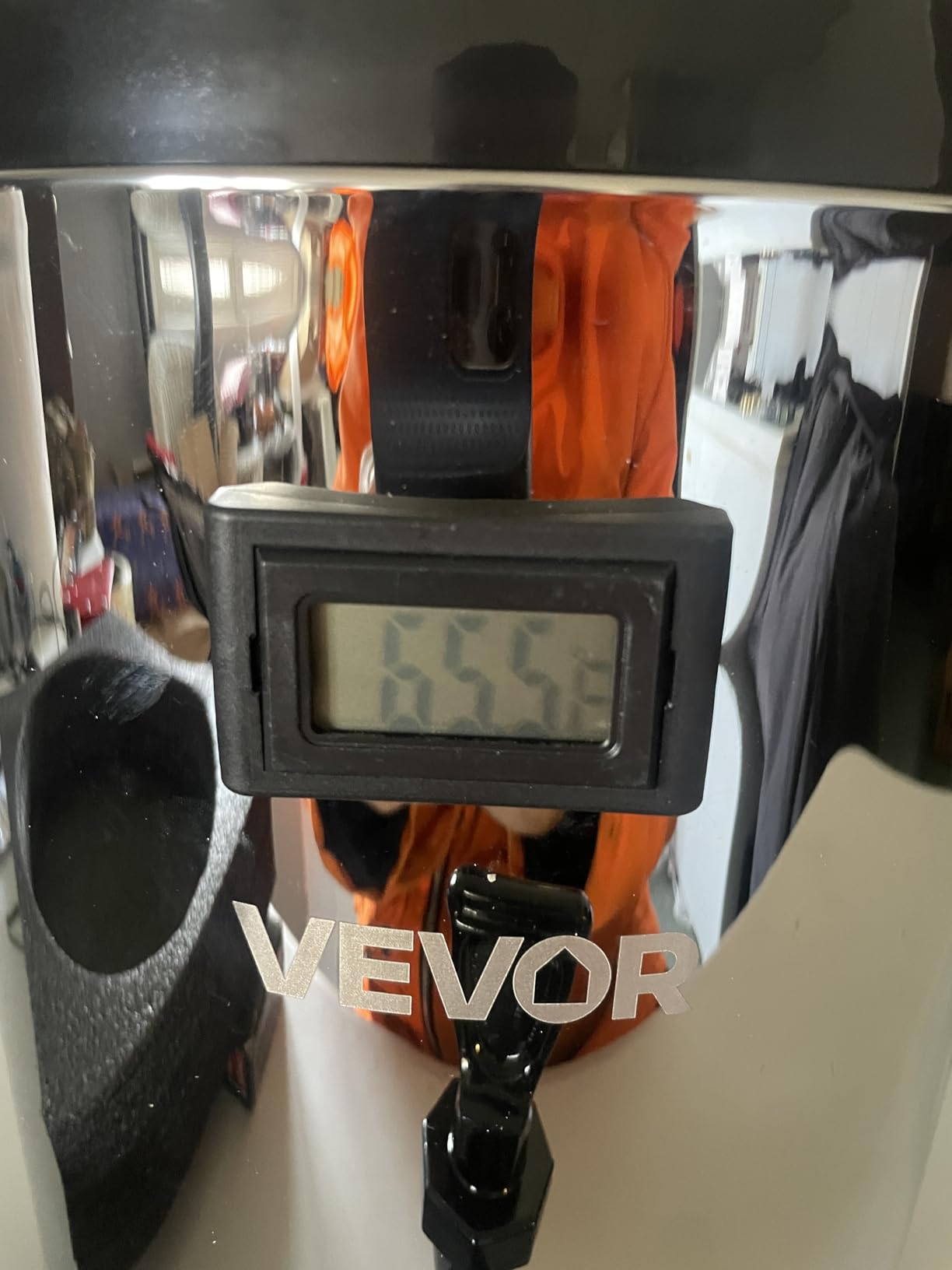 VEVOR Insulated Beverage Dispenser, 3.2 Gal/12L Stainless Steel Thermal Drink Server with Spigot & Temp Display, Suitable for Hot and Cold Drinks, for Tea Coffee Water in Cafes & Restaurants, Silver customer photo 1