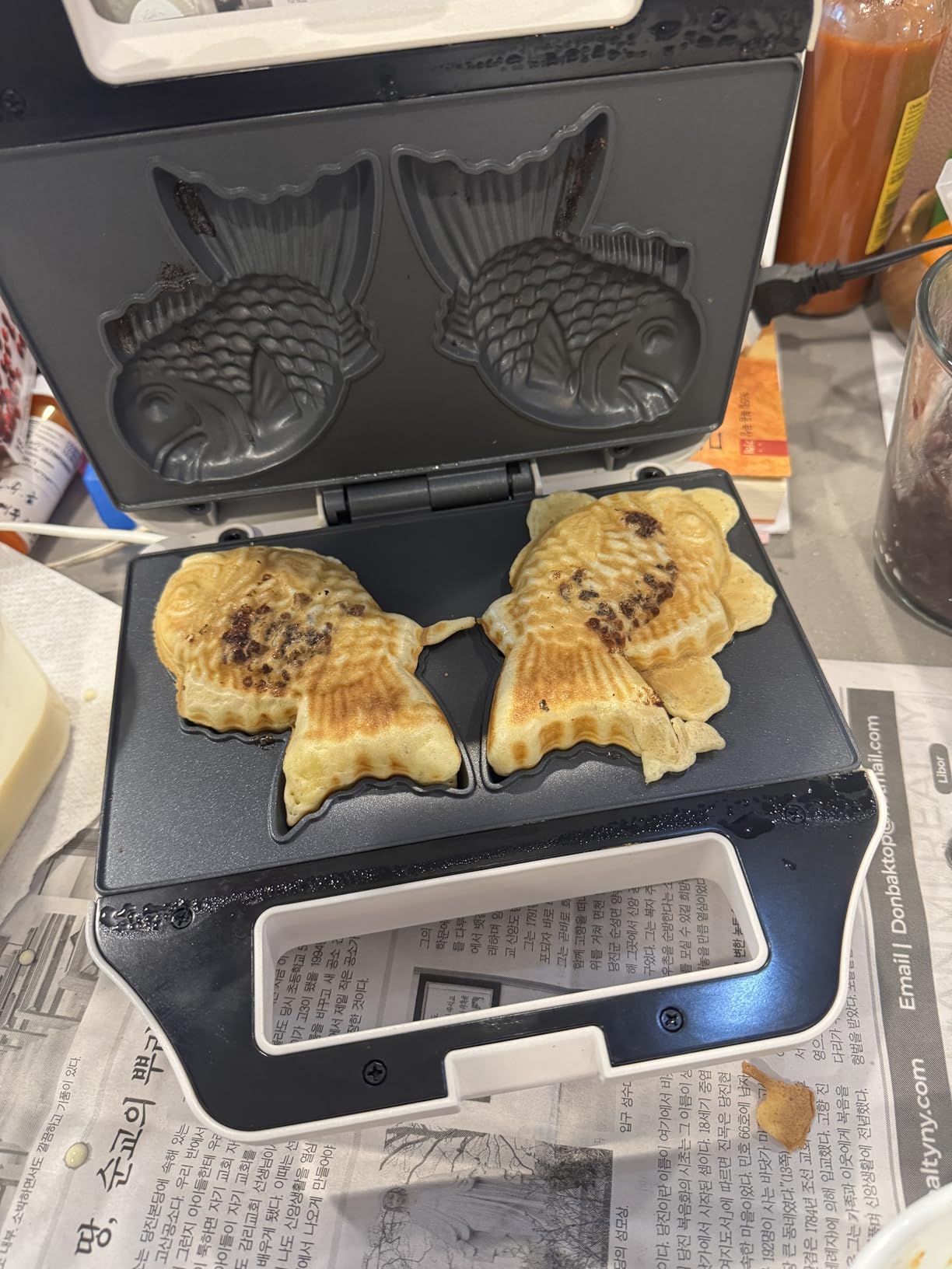 Taiyaki Fish-shaped Waffle Maker, 2 Pcs Electric Japanese Fish Shaped Waffle Iron Pan, Dual Non Stick Cooking Plates, Recipe Included, White customer photo 2