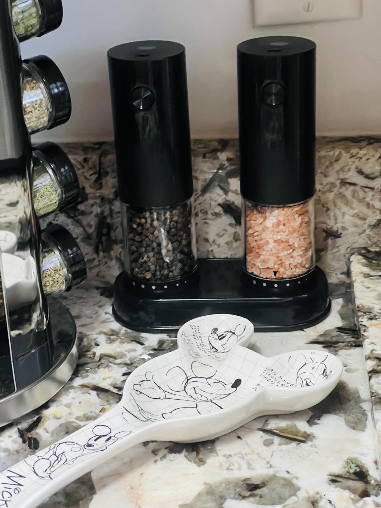 Electric Salt and Pepper Grinder Set - Rechargeable Automatic Salt and Pepper Shakers, Kitchen Appliances with External Adjustable Coarseness, Larger Hopper for Cooking, Home Gifts(2 Pack,Black/Black) customer photo 1
