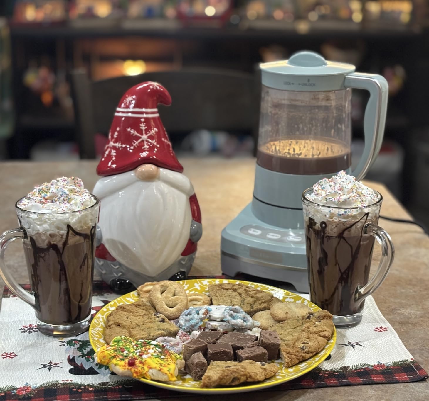 29 Oz Hot Chocolate Maker Machine, Electric Milk Frother and Steamer, Hot Cocoa Maker Machine for Hot Chocolate Bar, Detachable Pitcher, 2 Speed Mode, 3.5 Cups, Red customer photo 1