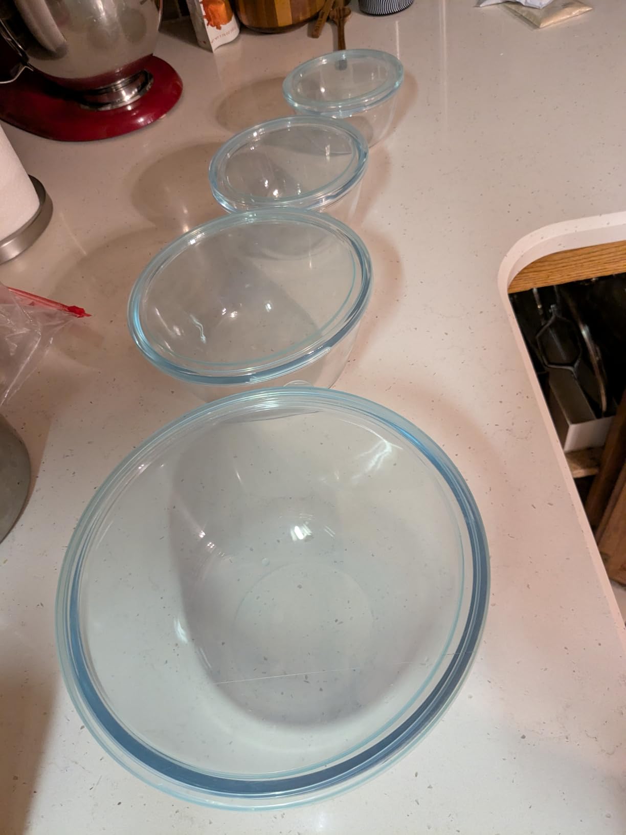 YUANYE 5 Pack Glass Mixing Bowls with Lids Set (5/2.5/1.5/0.9/0.6QT), Thick Glass Large Salad Bowl Set, Nesting Kitchen Bowls for Serving, Prepping, Cooking and Baking customer photo 2