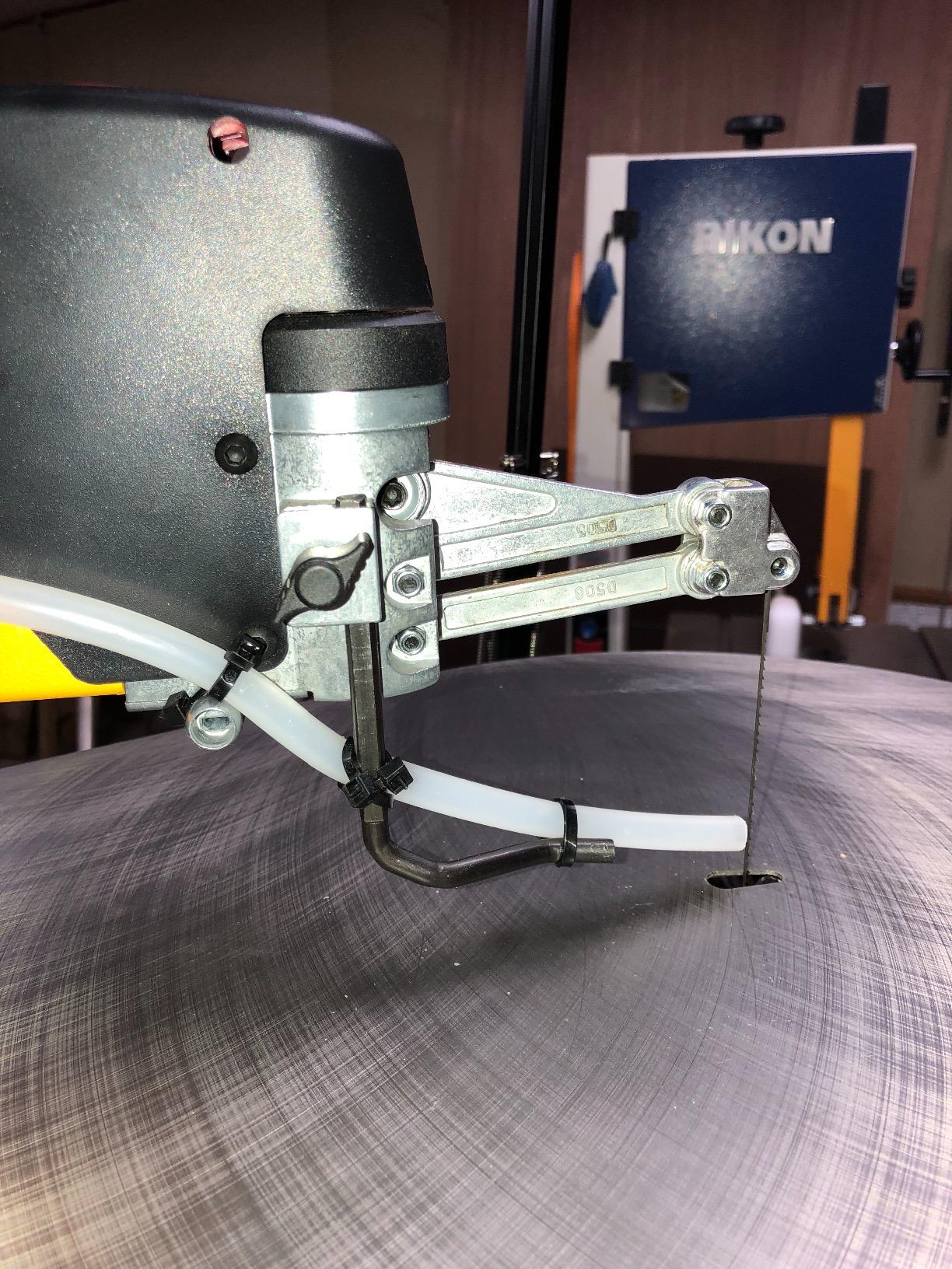 DEWALT Scroll Saw, 1.3 Amp, 20 in Steel Blade, With Variable-Speed Trigger (DW788) customer photo 1