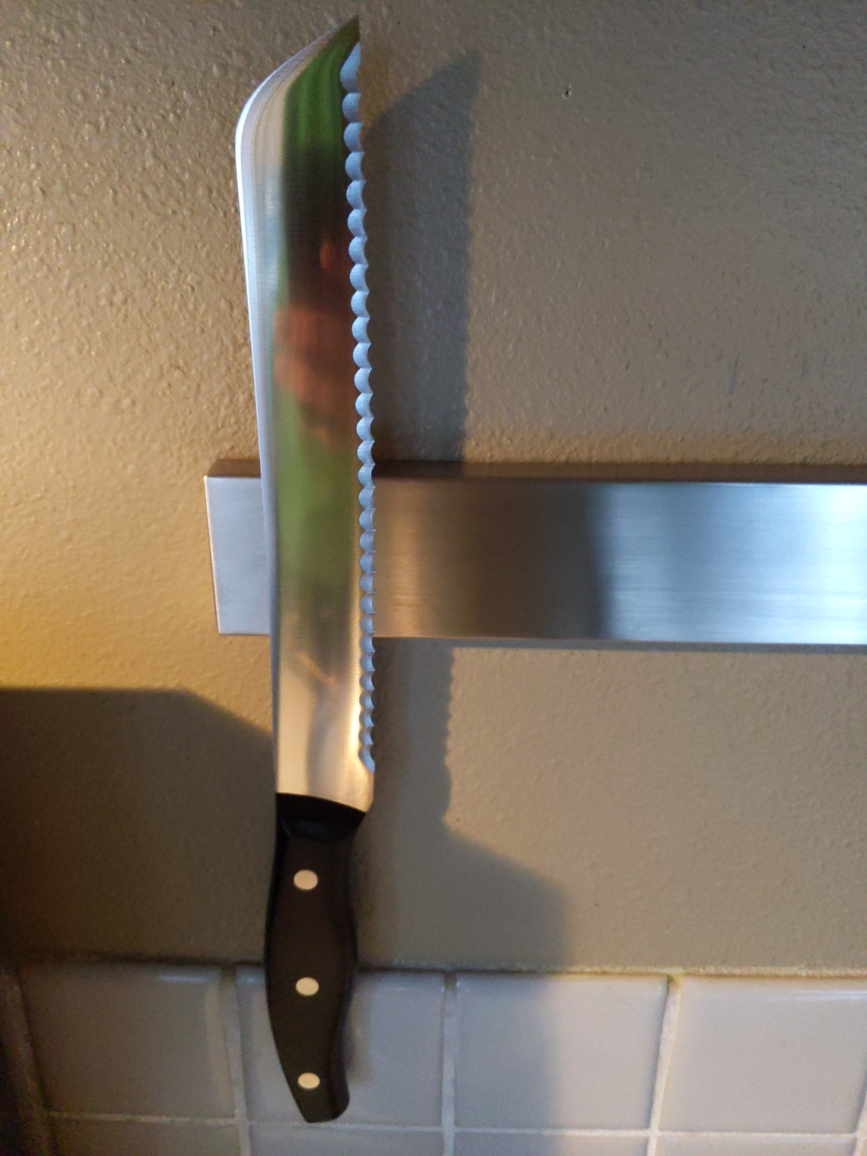 ZWILLING TWIN Signature 8-inch Bread Knife customer photo 1