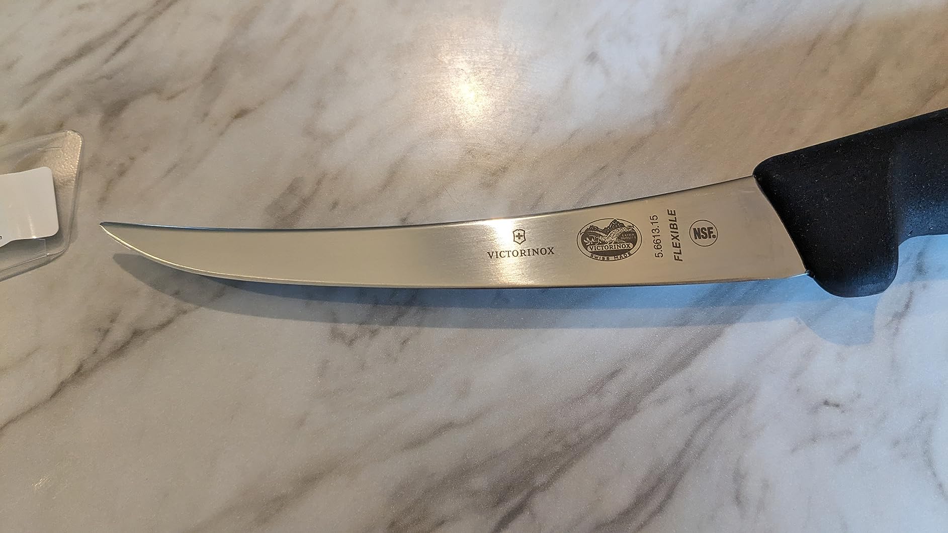 Victorinox Fibrox Curved Boning Knife, Flexible Blade, 6-Inch, Black customer photo 2