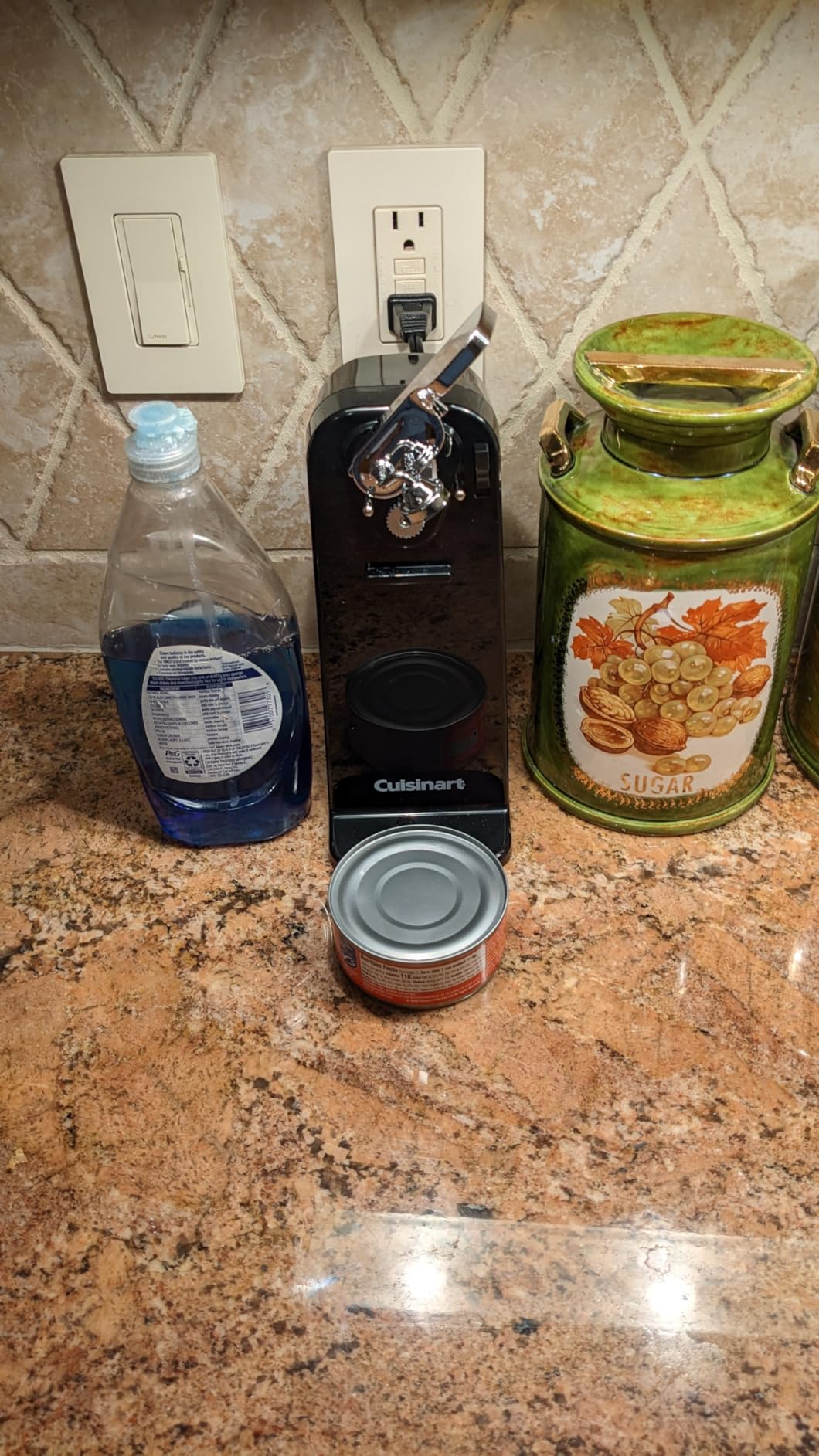 Cuisinart Deluxe Electric Can Opener, Single-Touch Automatic, Easy-Clean Detachable Cutting Lever, Nonslip Base, CCO-50BKN, Black customer photo 1