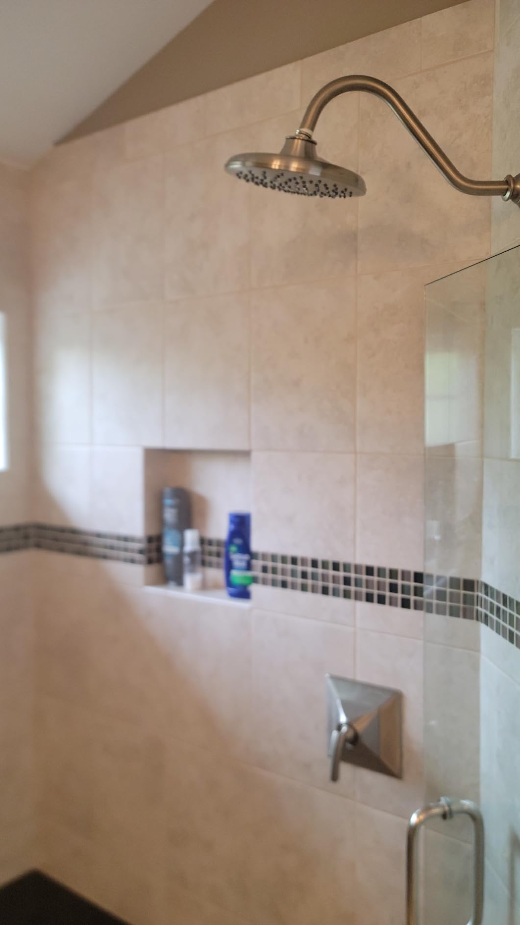 Moen Velocity Chrome Two-Function Rainshower 8-Inch Shower Head with Immersion Technology for a High-Pressure Rinse (S6320) customer photo 1