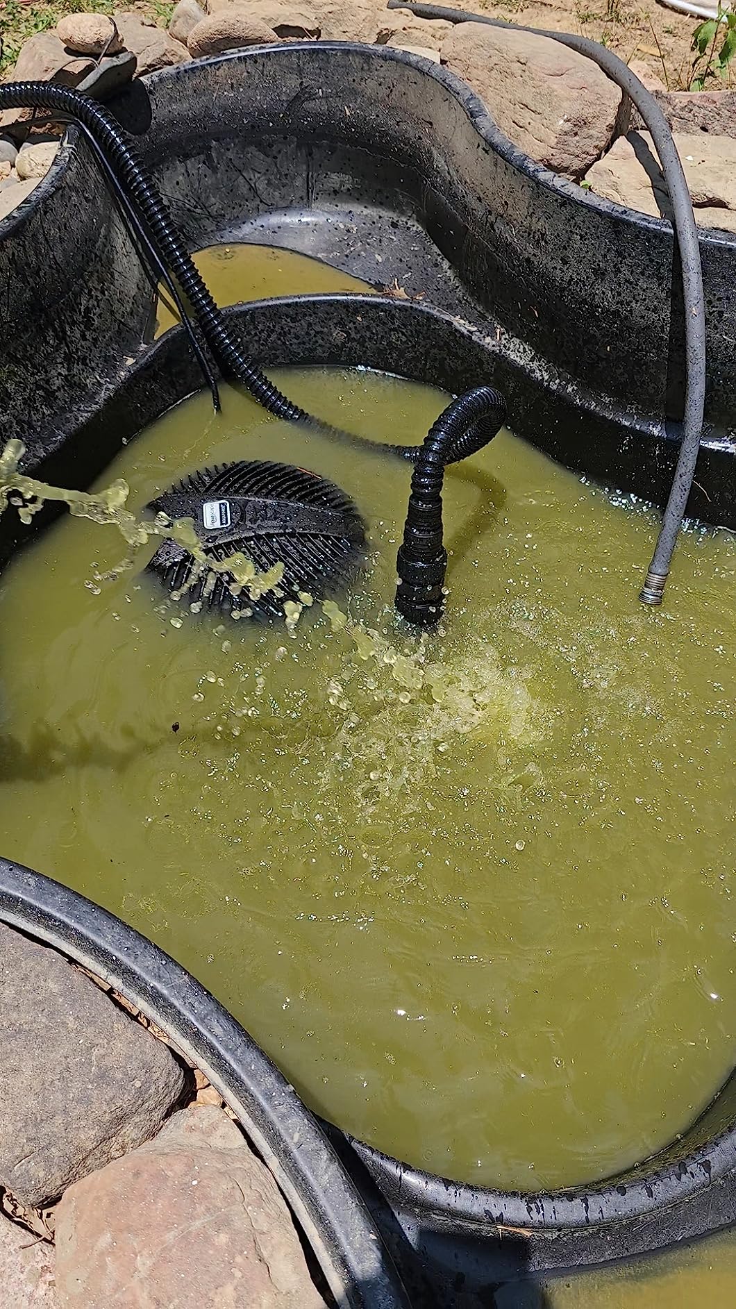Aquascape AquaForce 1000 Solids Handling Submersible Pond Pump customer photo 1