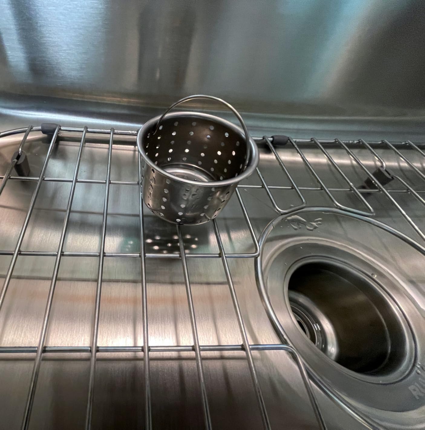 Ruvati 32-Inch Undermount Single Bowl Kitchen Sink - 16 Gauge Stainless Steel Kitchen Sink, Brushed Finish, Soundproof Padding - RVM4200 - Undermount Sinks for Modern Kitchens customer photo 1