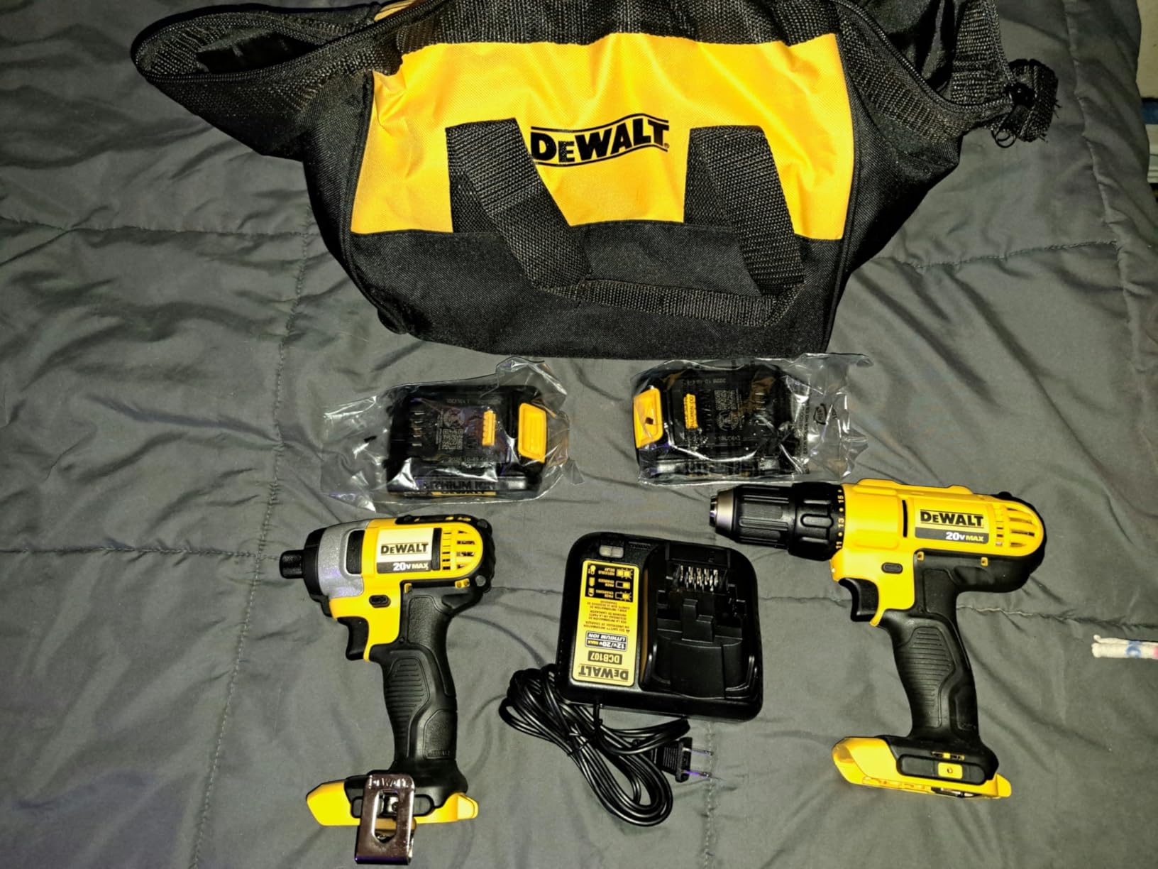 DEWALT 20V MAX Cordless Drill and Impact Driver, Power Tool Combo Kit, Includes 2 Batteries, Charger and Bag (DCK240C2) customer photo 2