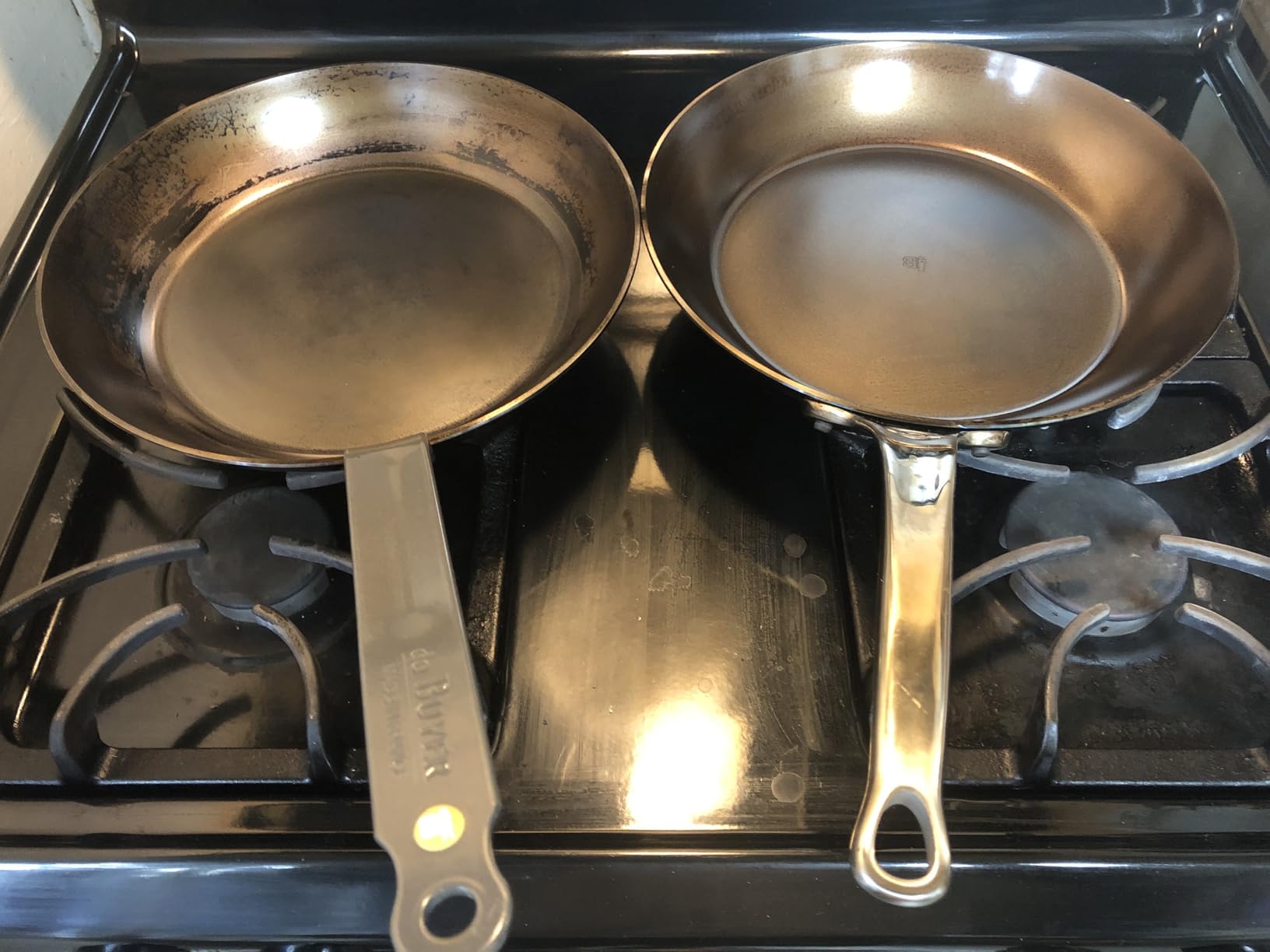 de Buyer MINERAL B Pro Carbon Steel Fry Pan - 9.5