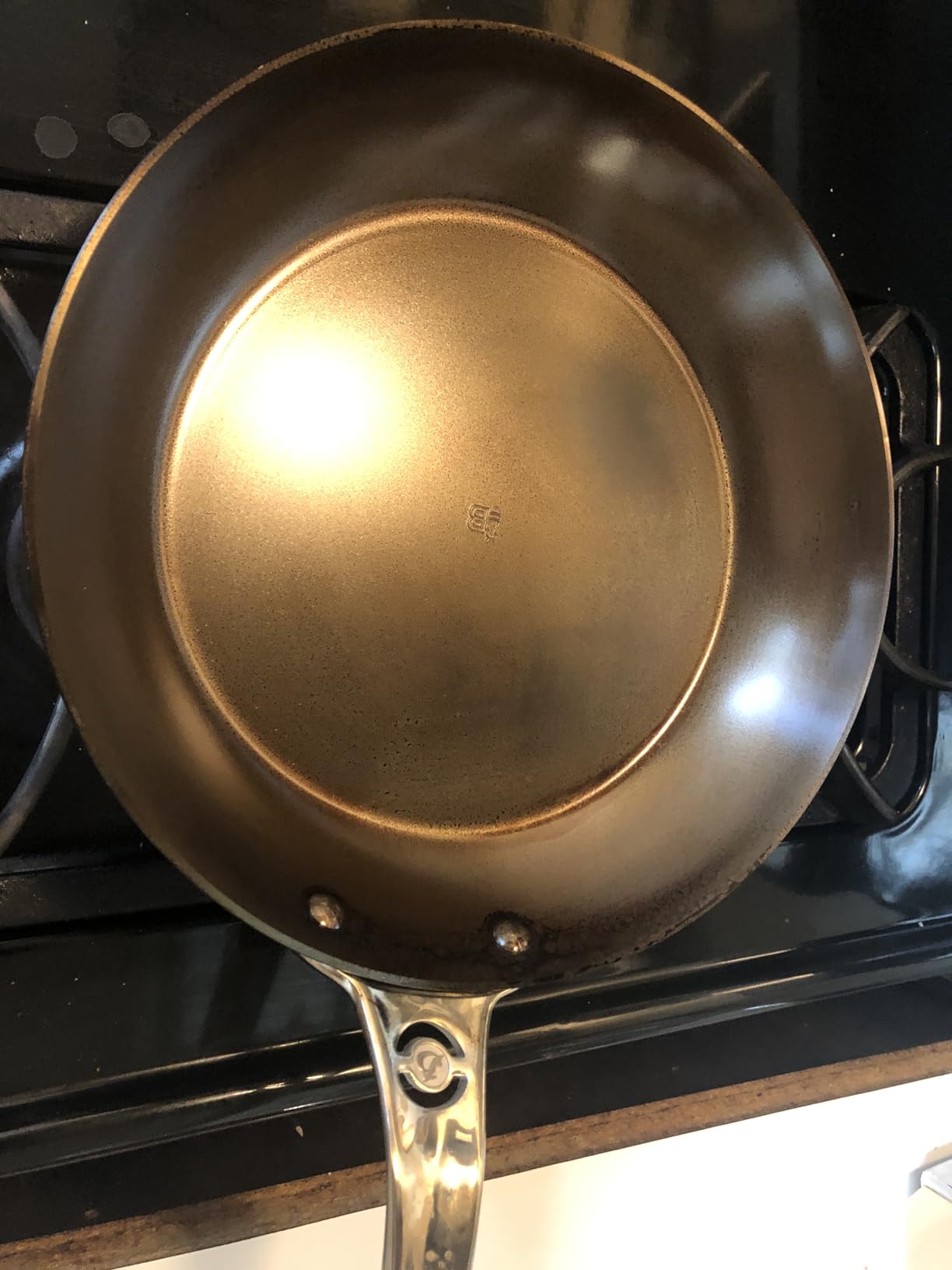 de Buyer MINERAL B Pro Carbon Steel Fry Pan - 9.5