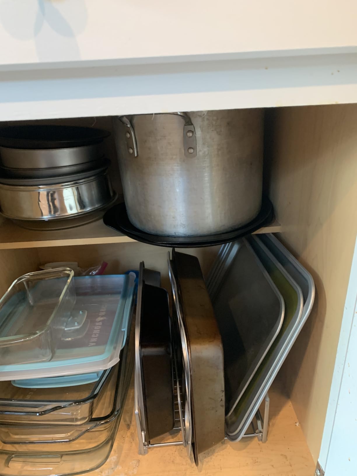 Deco Brothers Cookware Organizer Rack for Kitchen Cabinet, 3 Slot Holder, Bronze customer photo 1