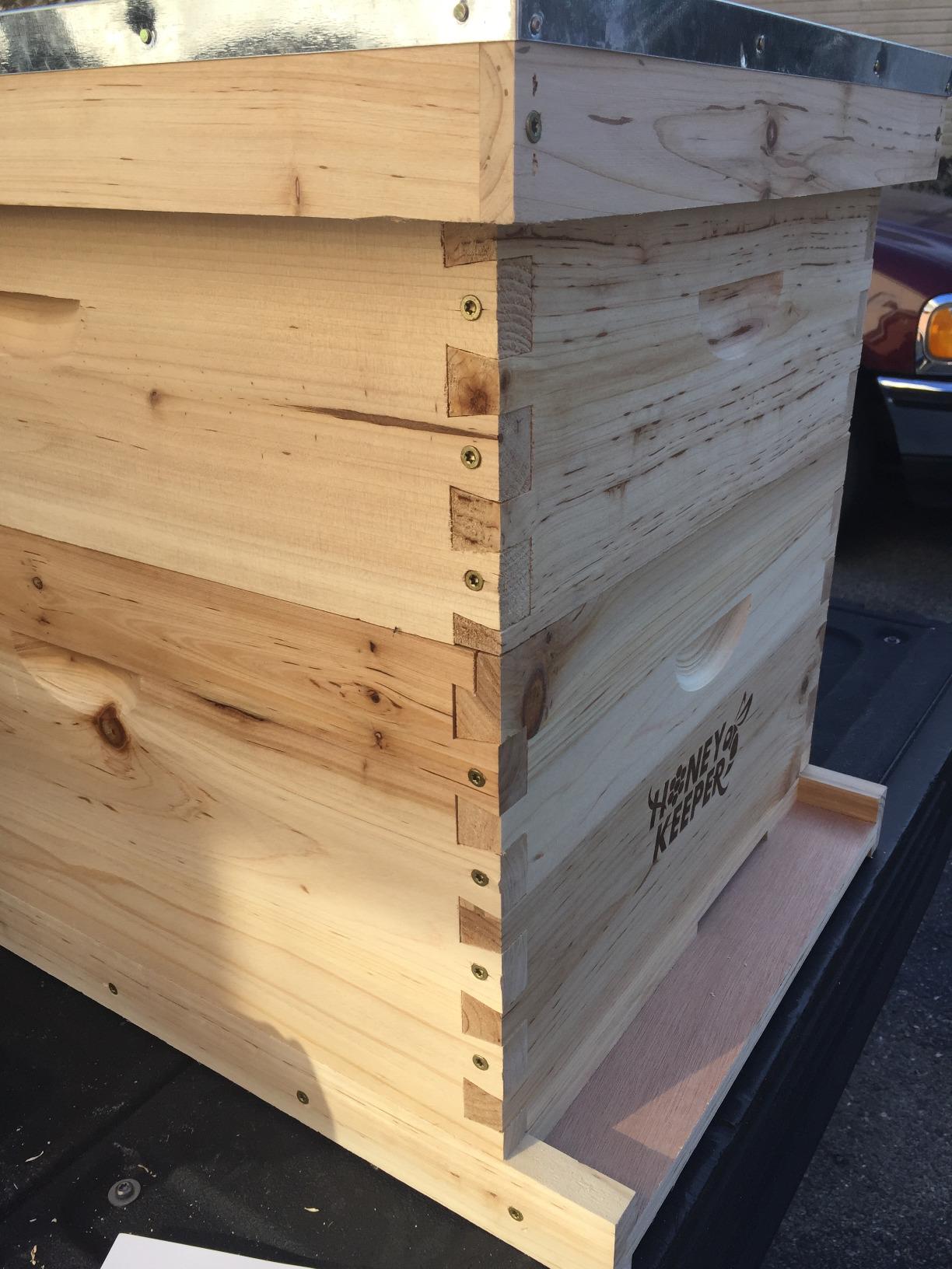 Honey Keeper Beehive 20 Frame Complete Box Kit (10 Deep and 10 Medium) with Metal Roof for Langstroth Beekeeping customer photo 1