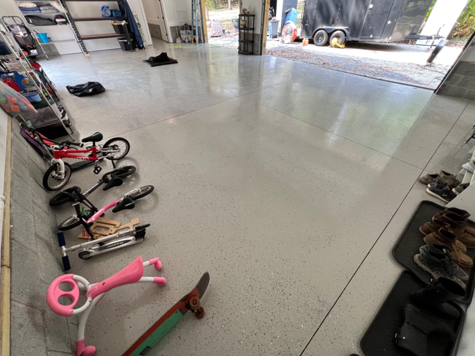 Rust-Oleum 292514 EPOXYSHIELD Premium Clear Garage Floor Coating Kit, 2.5 Car, Gloss Clear customer photo 1