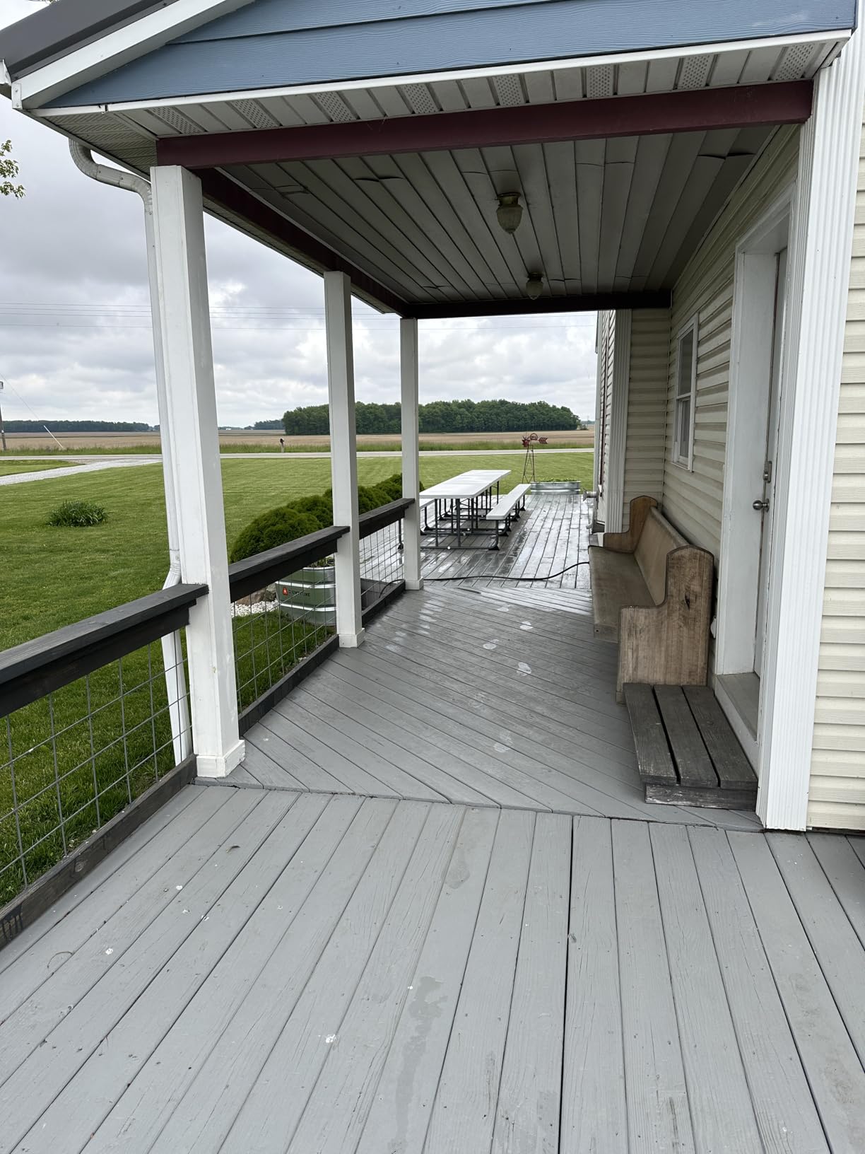 KILZ Low-Lustre Enamel Porch & Patio Latex Floor Paint, Interior/Exterior, Slate Gray, 1 Gallon customer photo 1