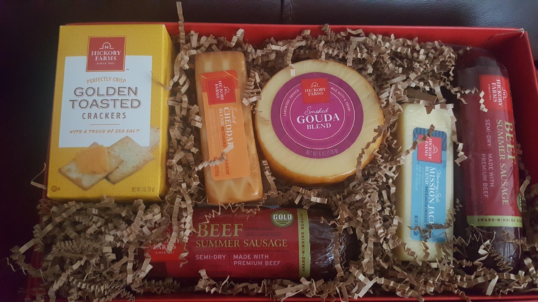 Hickory Farms Signature Beef Meat and Cheese Gift Basket (Large) - Box Set | Charcuterie Board Food | Summer Sausage customer photo 1