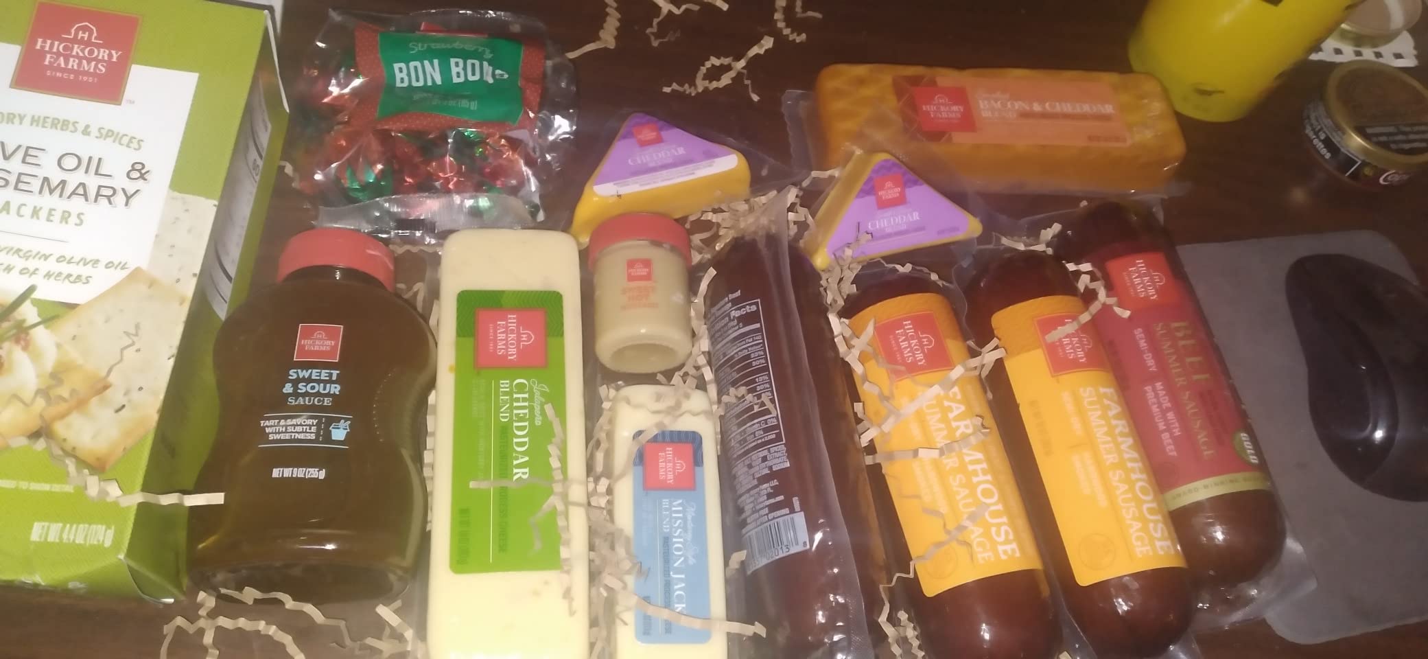 Hickory Farms Signature Beef Meat and Cheese Gift Basket (Large) - Box Set | Charcuterie Board Food | Summer Sausage customer photo 2