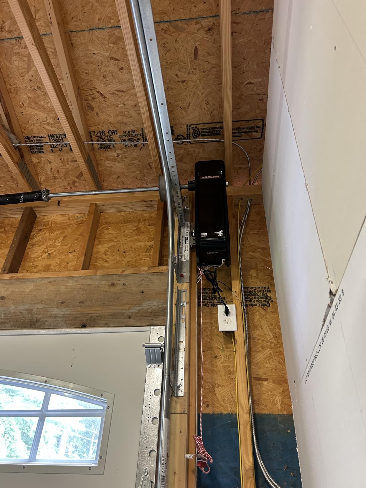 LiftMaster 8900W Light-Duty Commercial Jackshaft Operator with Built-in WiFi customer photo 1