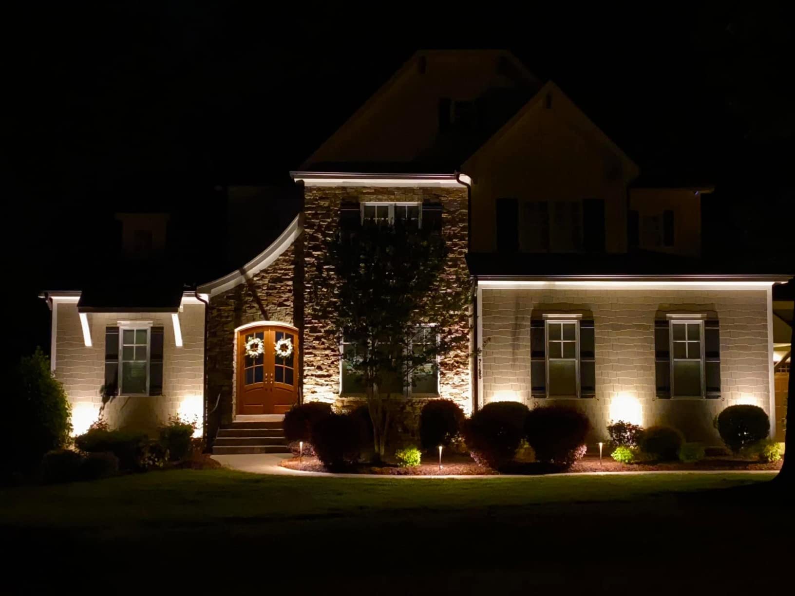 VOLT 12V Brass Bronze LED Landscape Lighting Kit (8 Spotlights, 4 Path Lights) with 150W Low Voltage Transformer customer photo 1